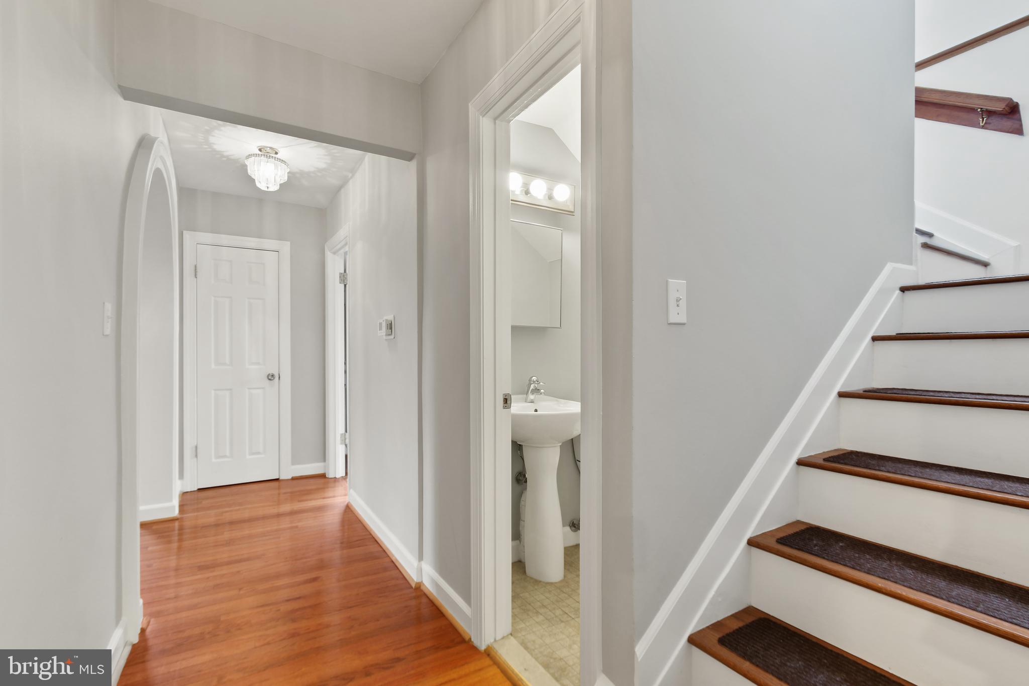 43 Oswego Ave