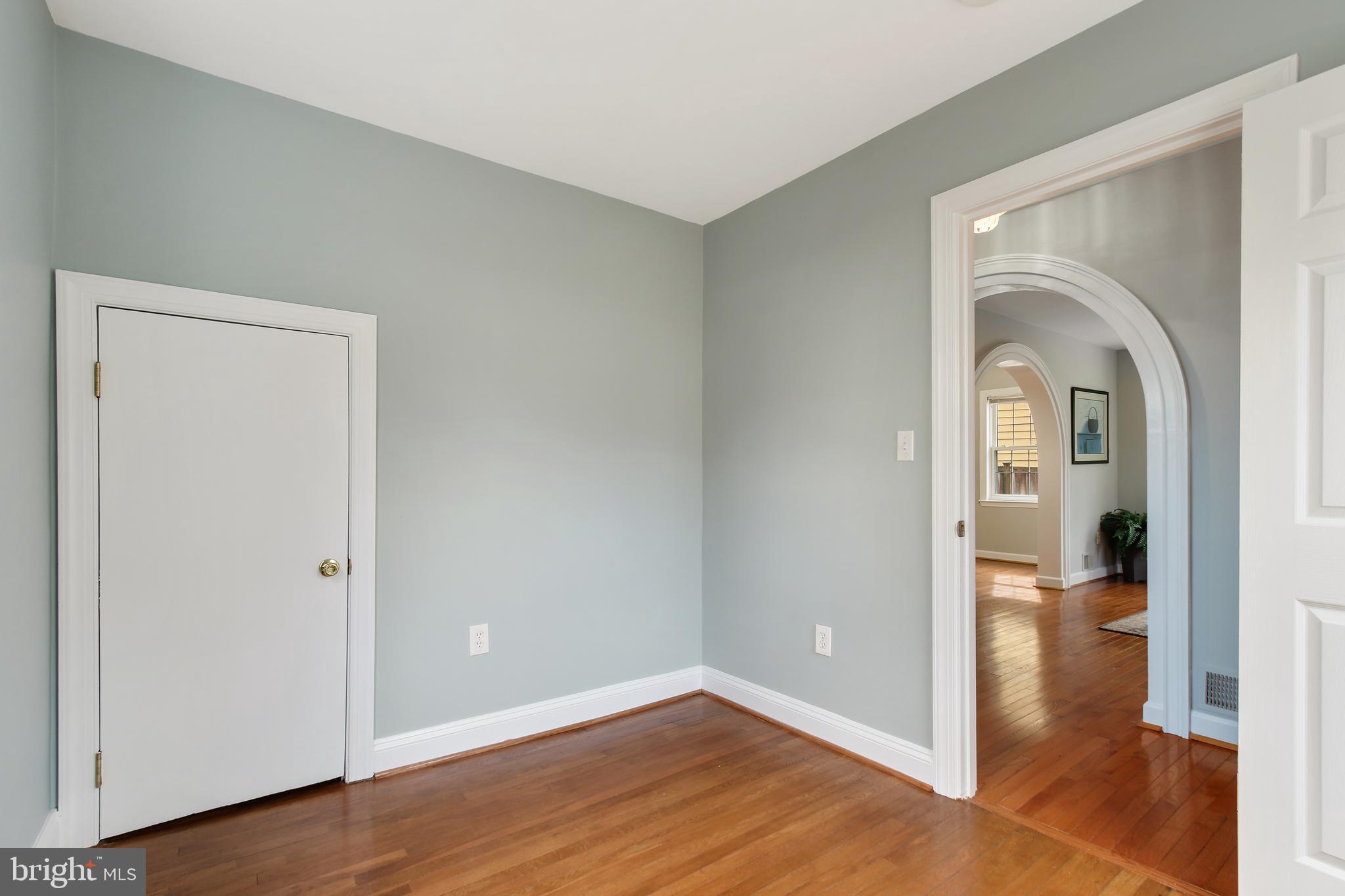 43 Oswego Ave