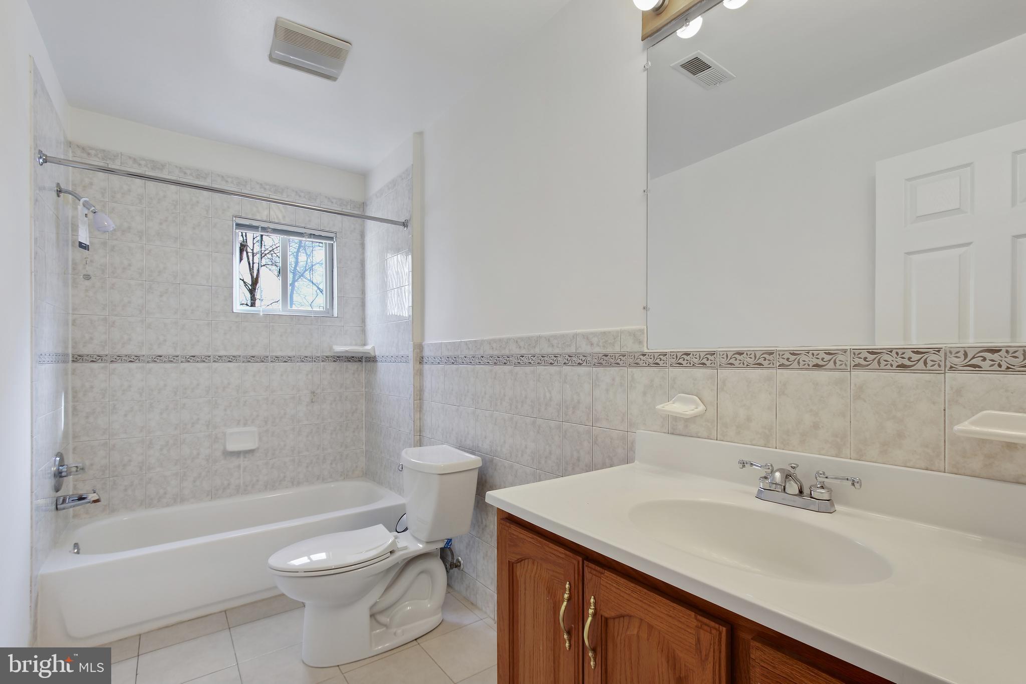 43 Oswego Ave