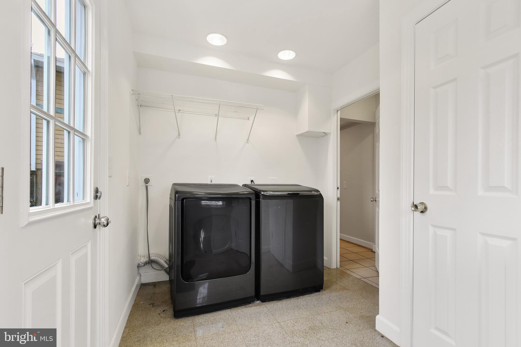 43 Oswego Ave