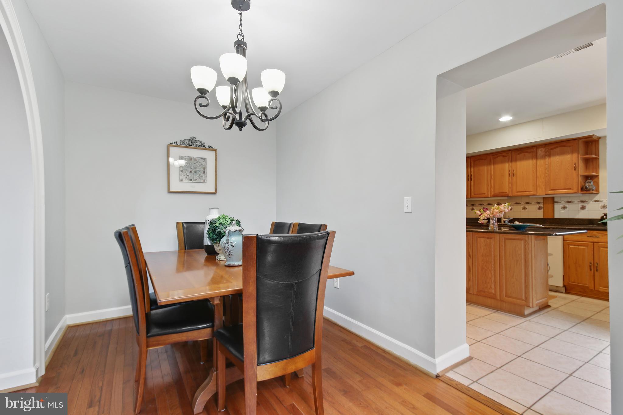 43 Oswego Ave