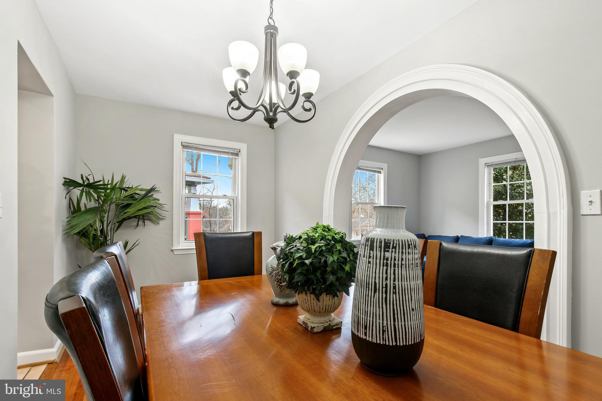 43 Oswego Ave