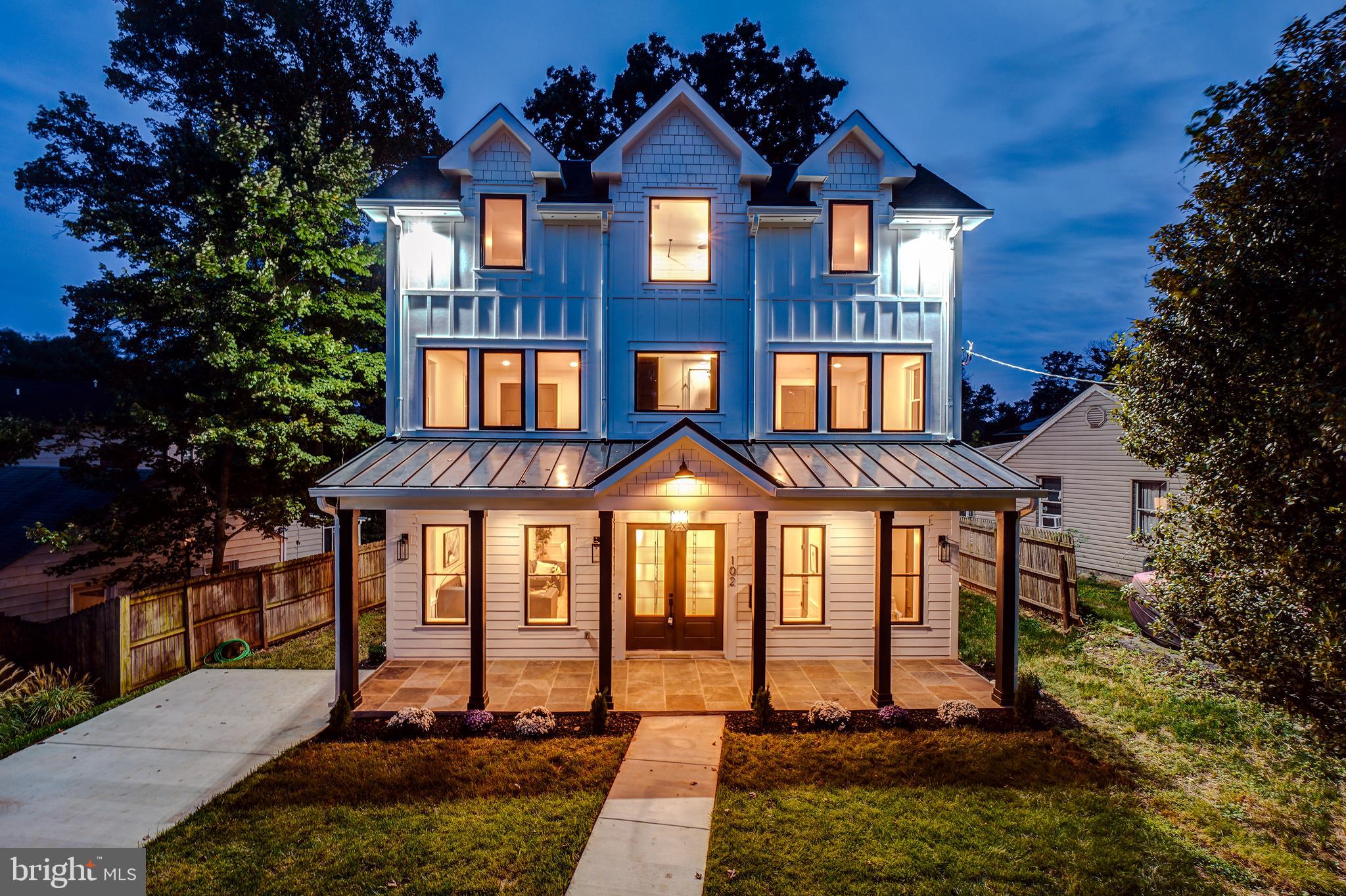 102 Ritchie Ave