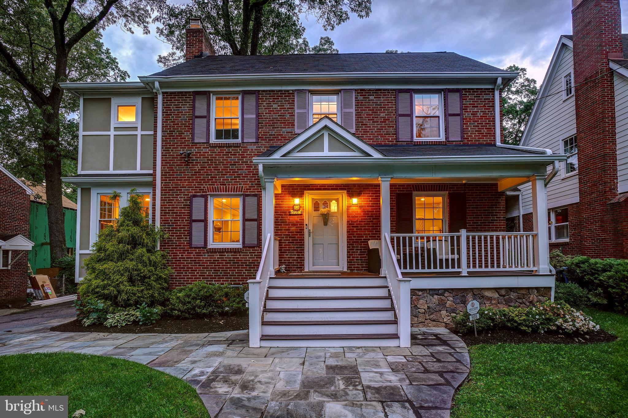 908 Jackson Ave