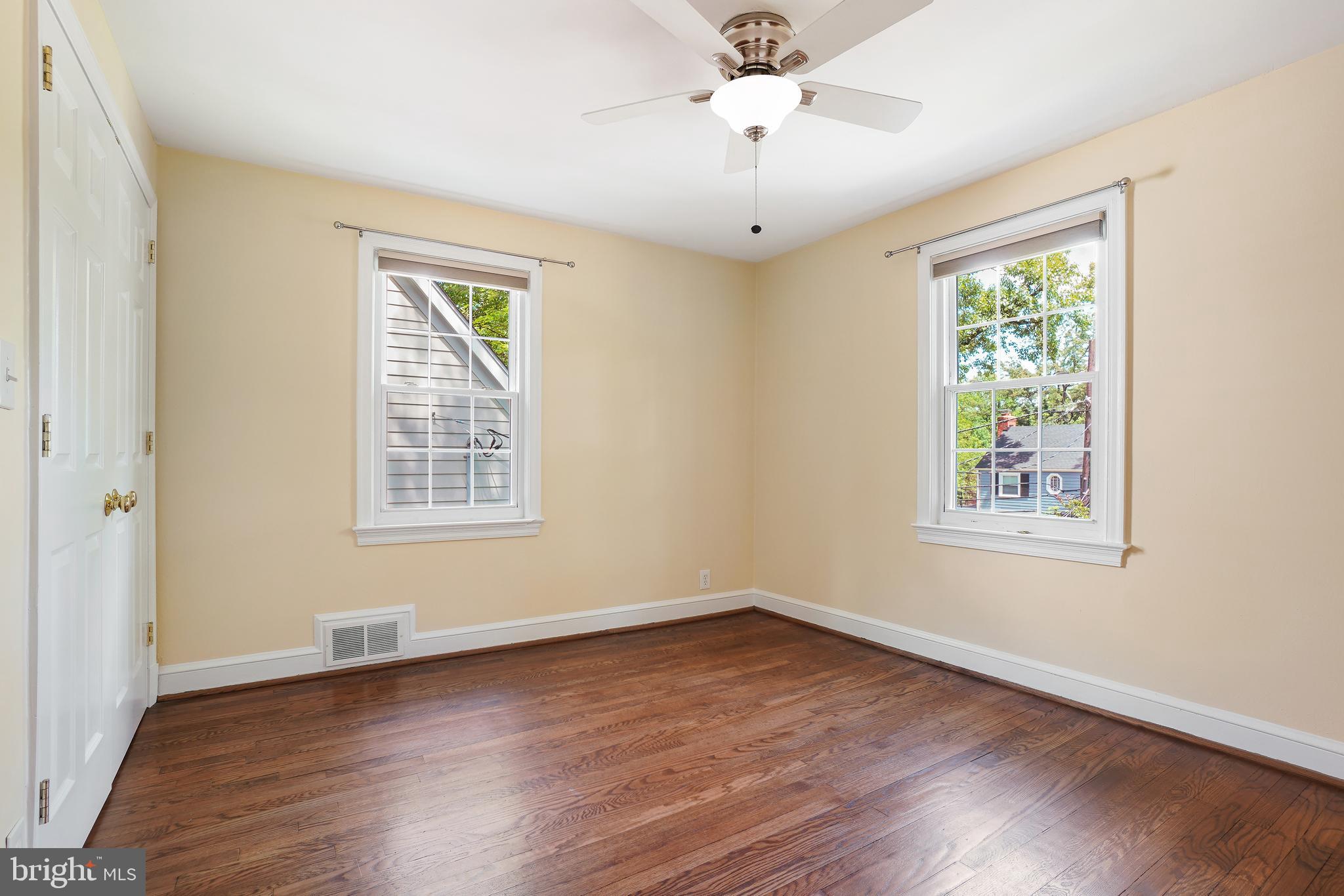 908 Jackson Ave