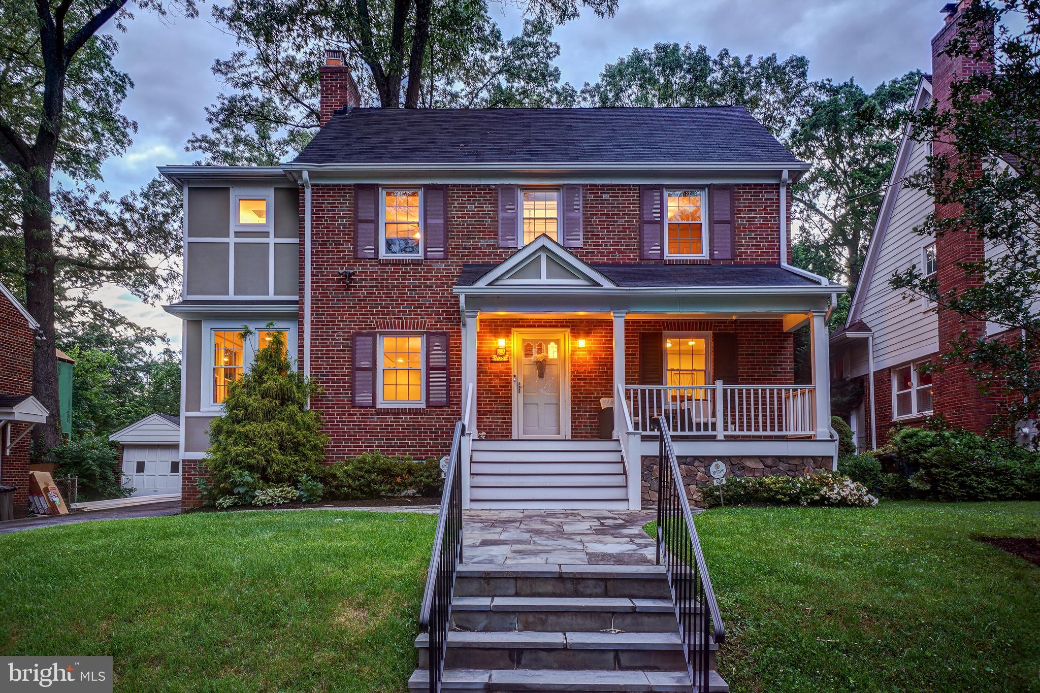 908 Jackson Ave
