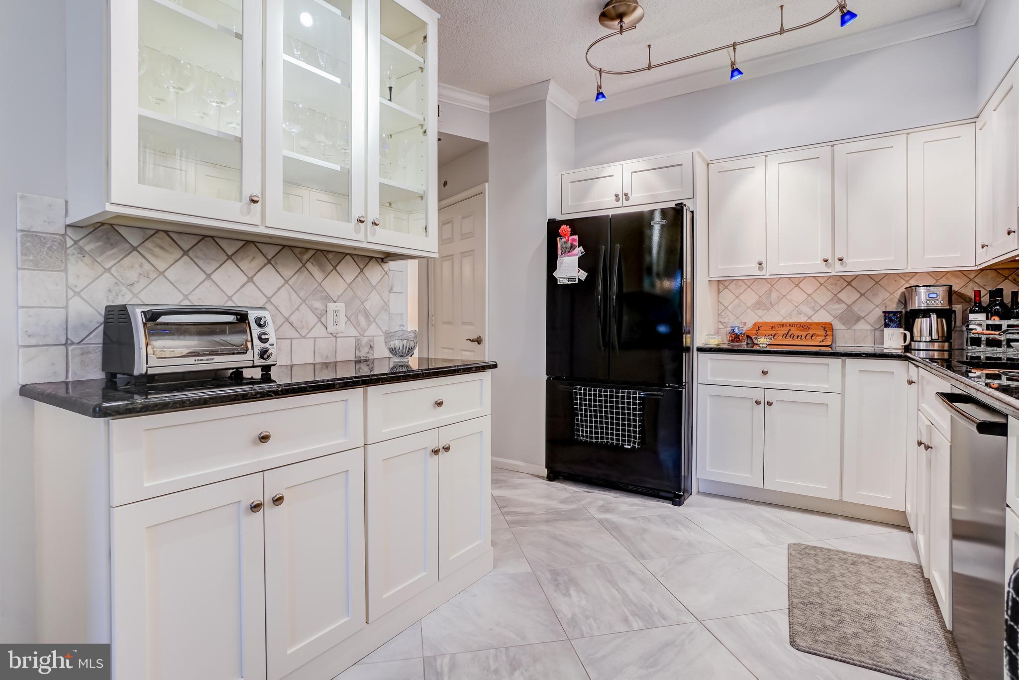 3005 S Leisure World Blvd #817