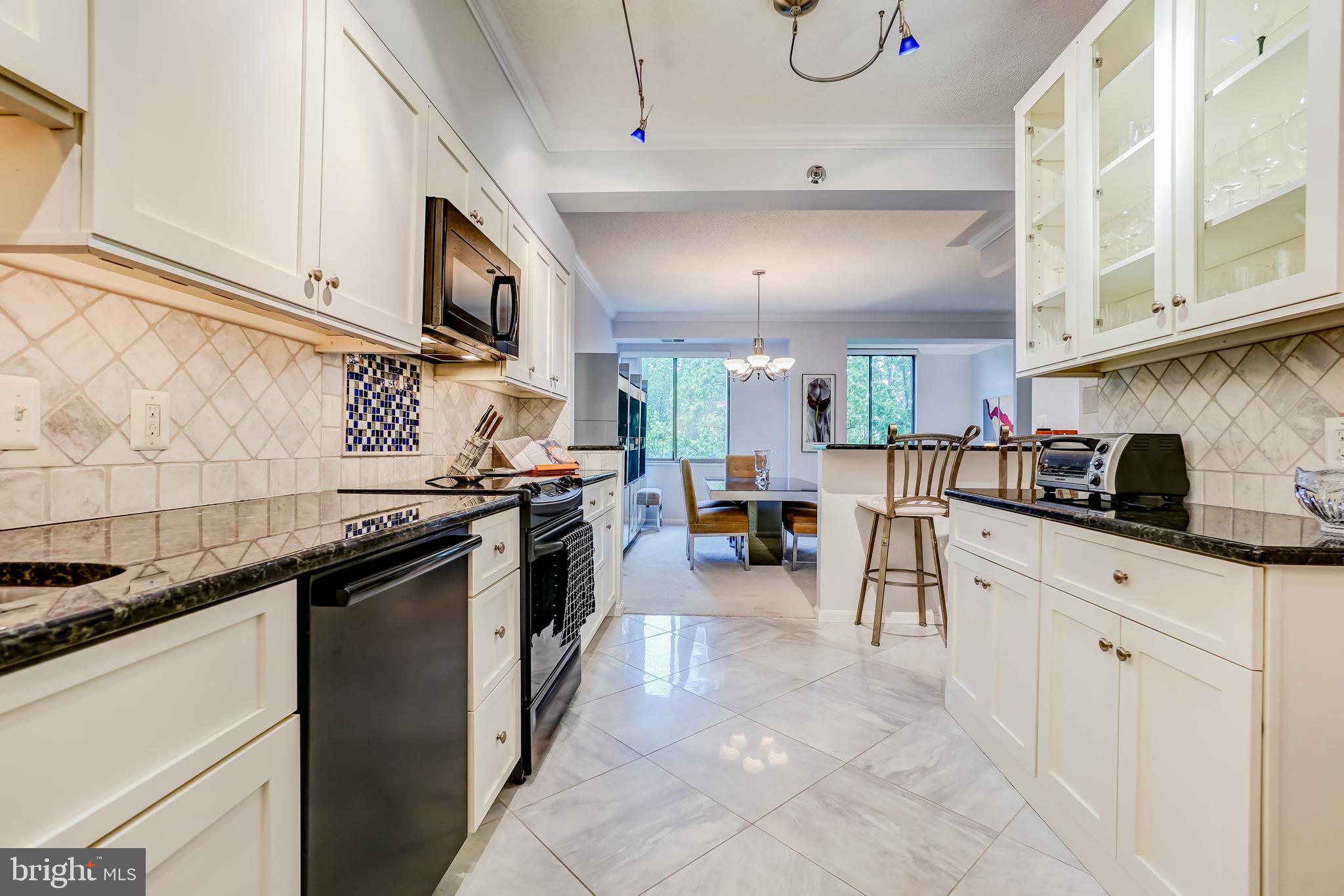 3005 S Leisure World Blvd #817