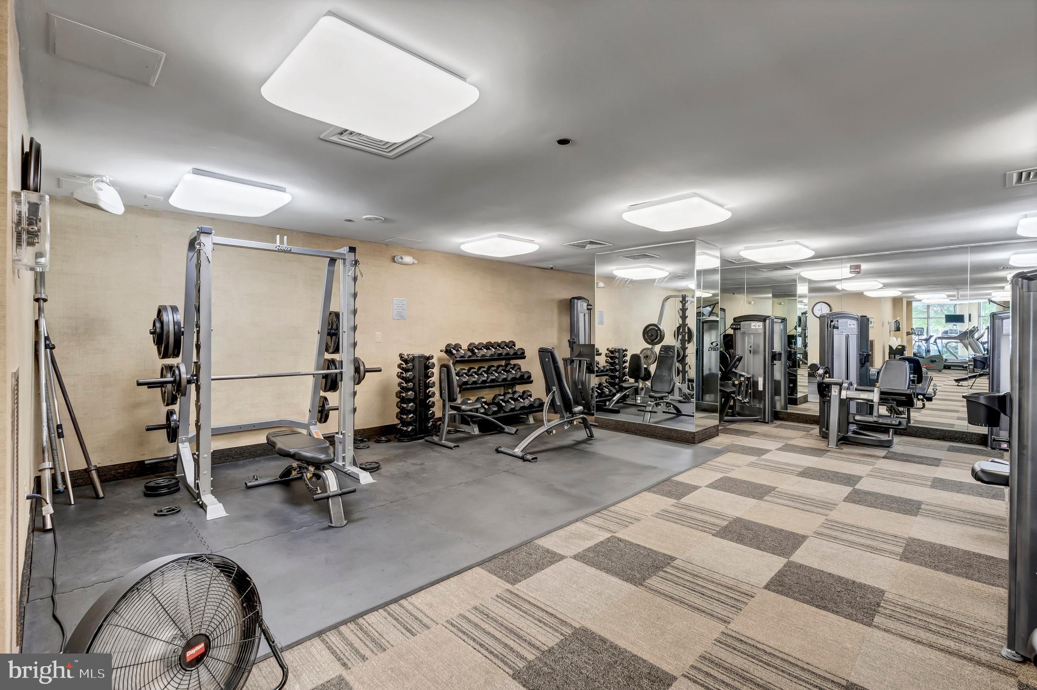 10101 Grosvenor Pl #812