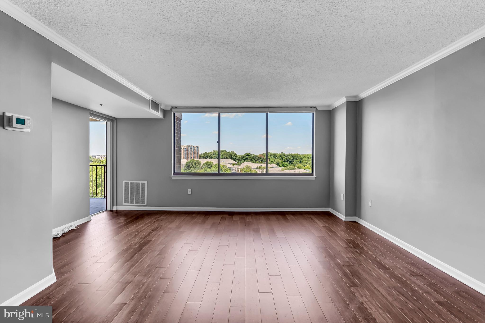 10101 Grosvenor Pl #812