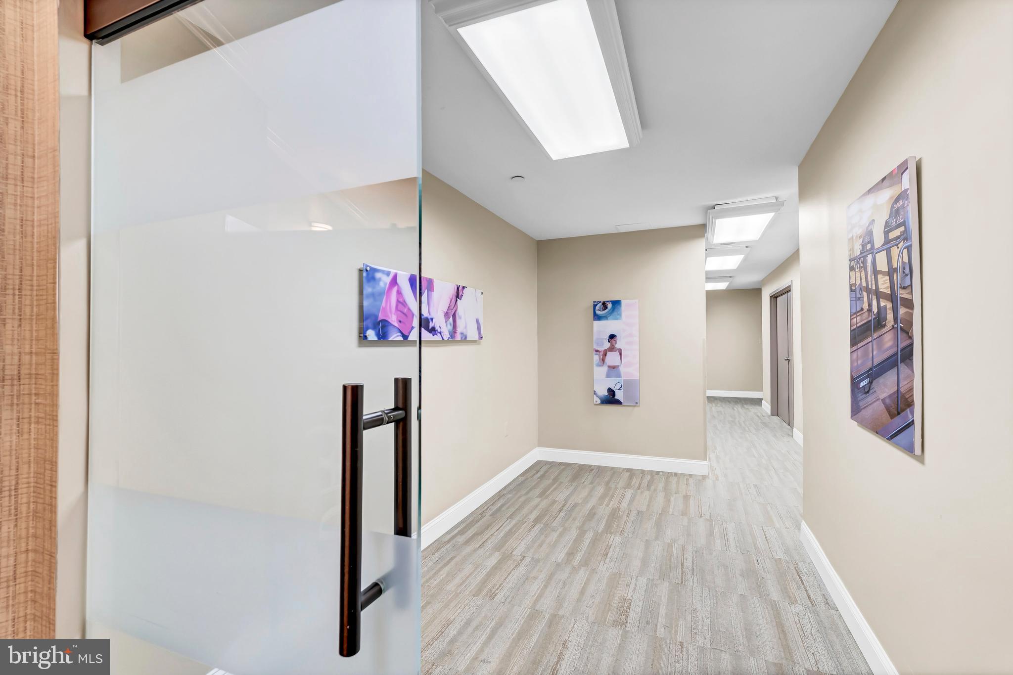 10101 Grosvenor Pl #812