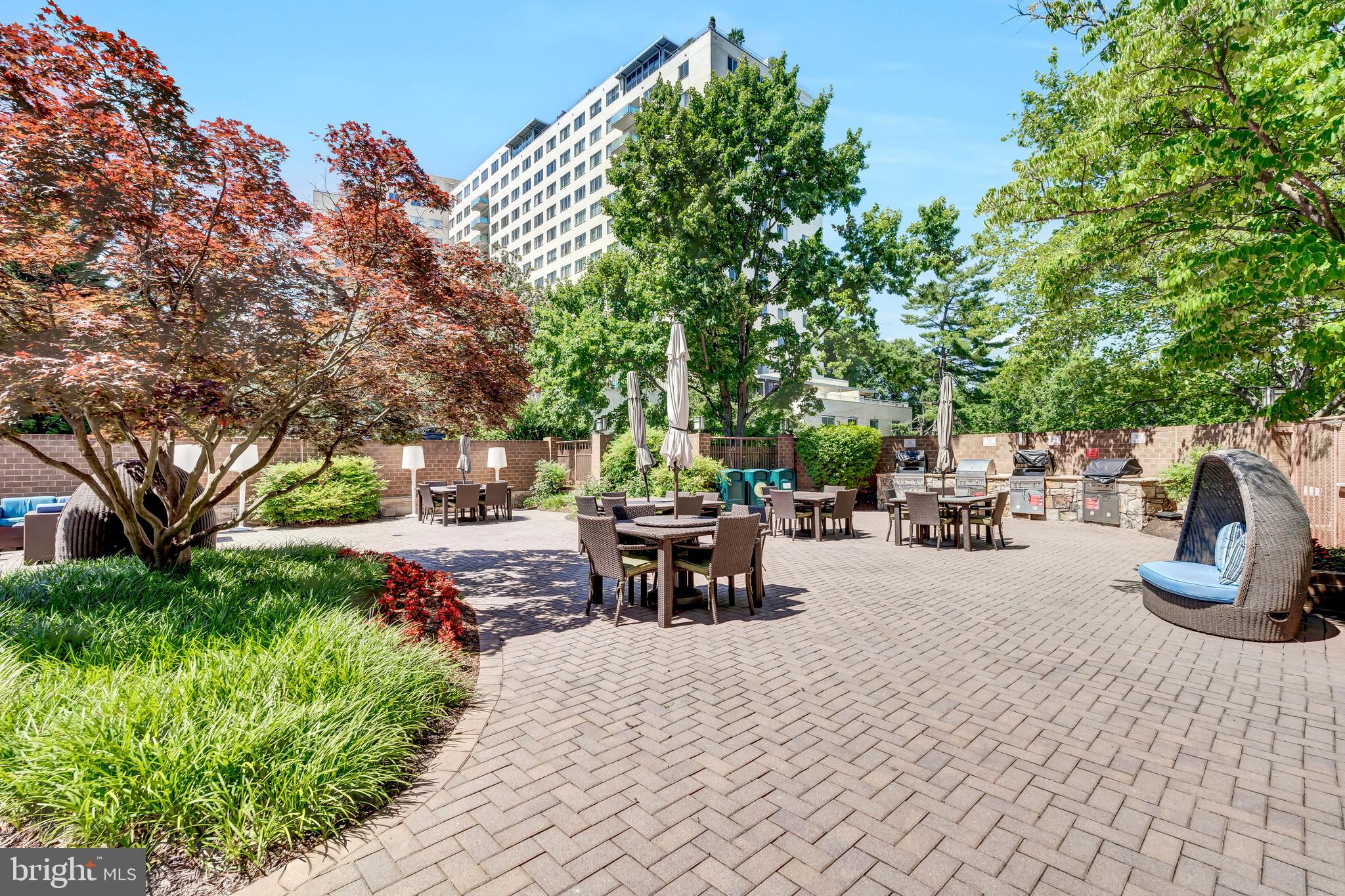 10101 Grosvenor Pl #812