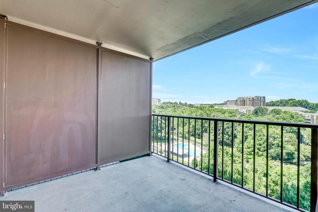 10101 Grosvenor Pl #812