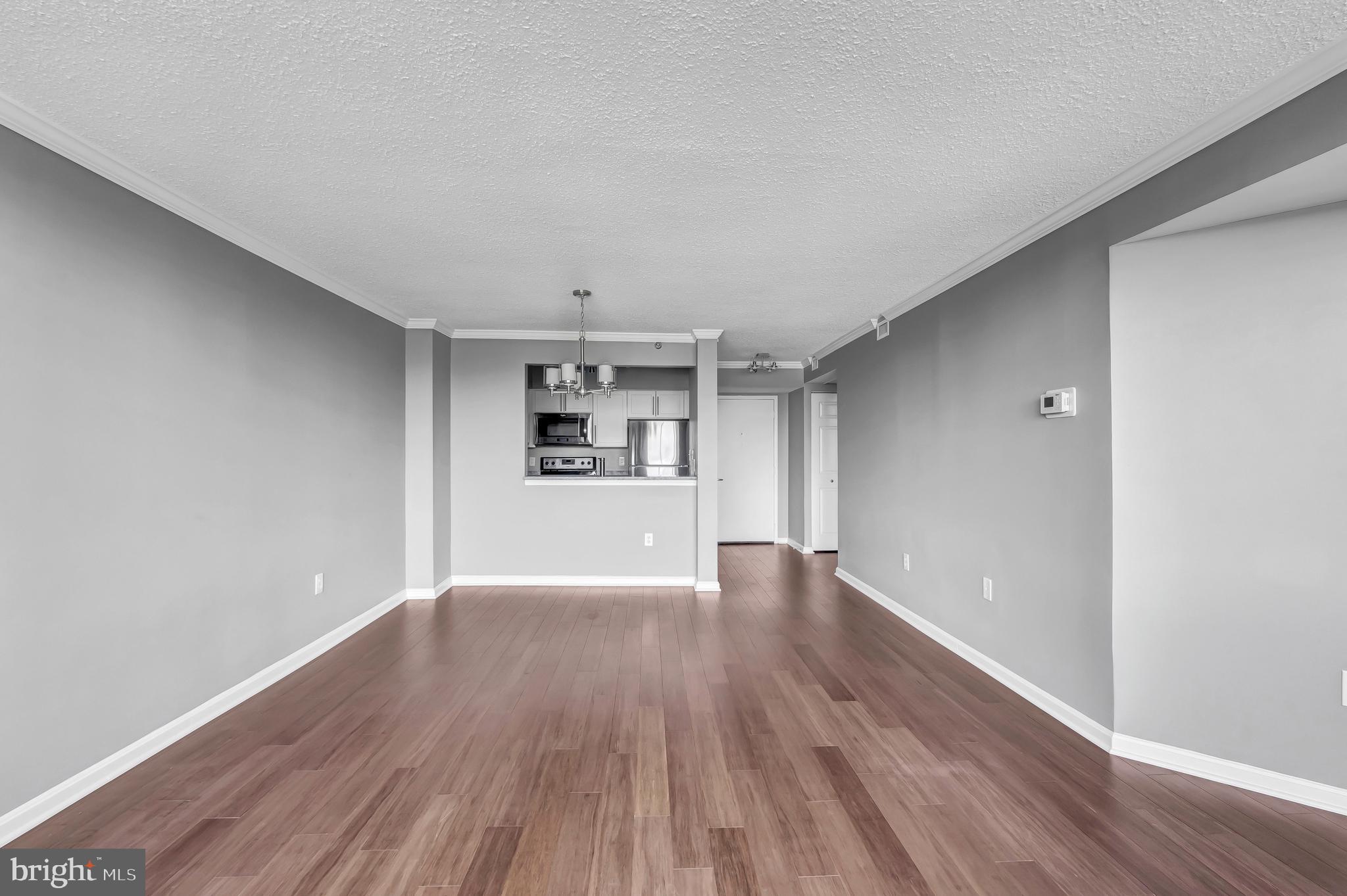 10101 Grosvenor Pl #812