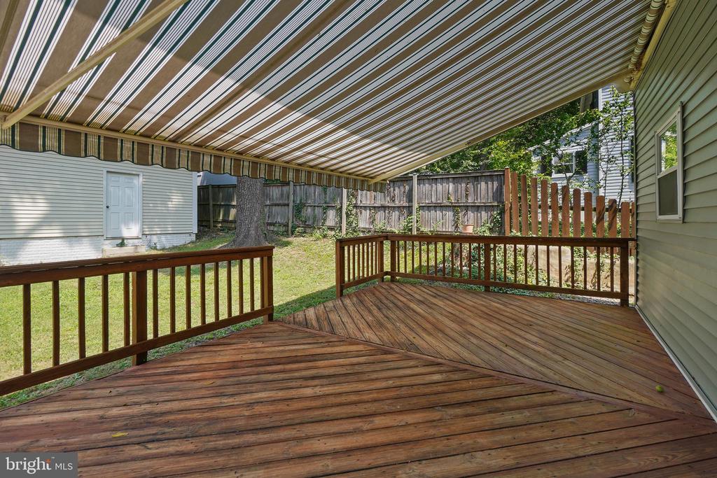 2215 Salisbury Rd