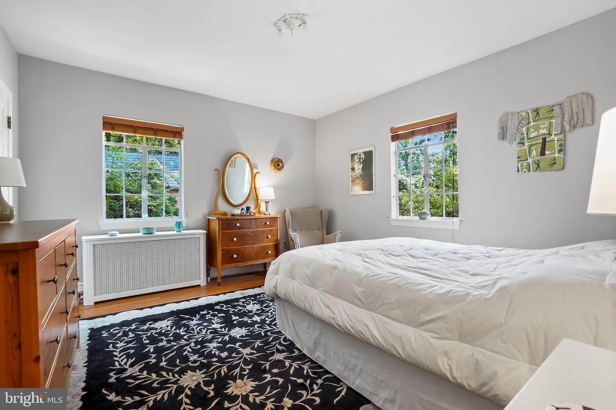 6 Midhurst Rd