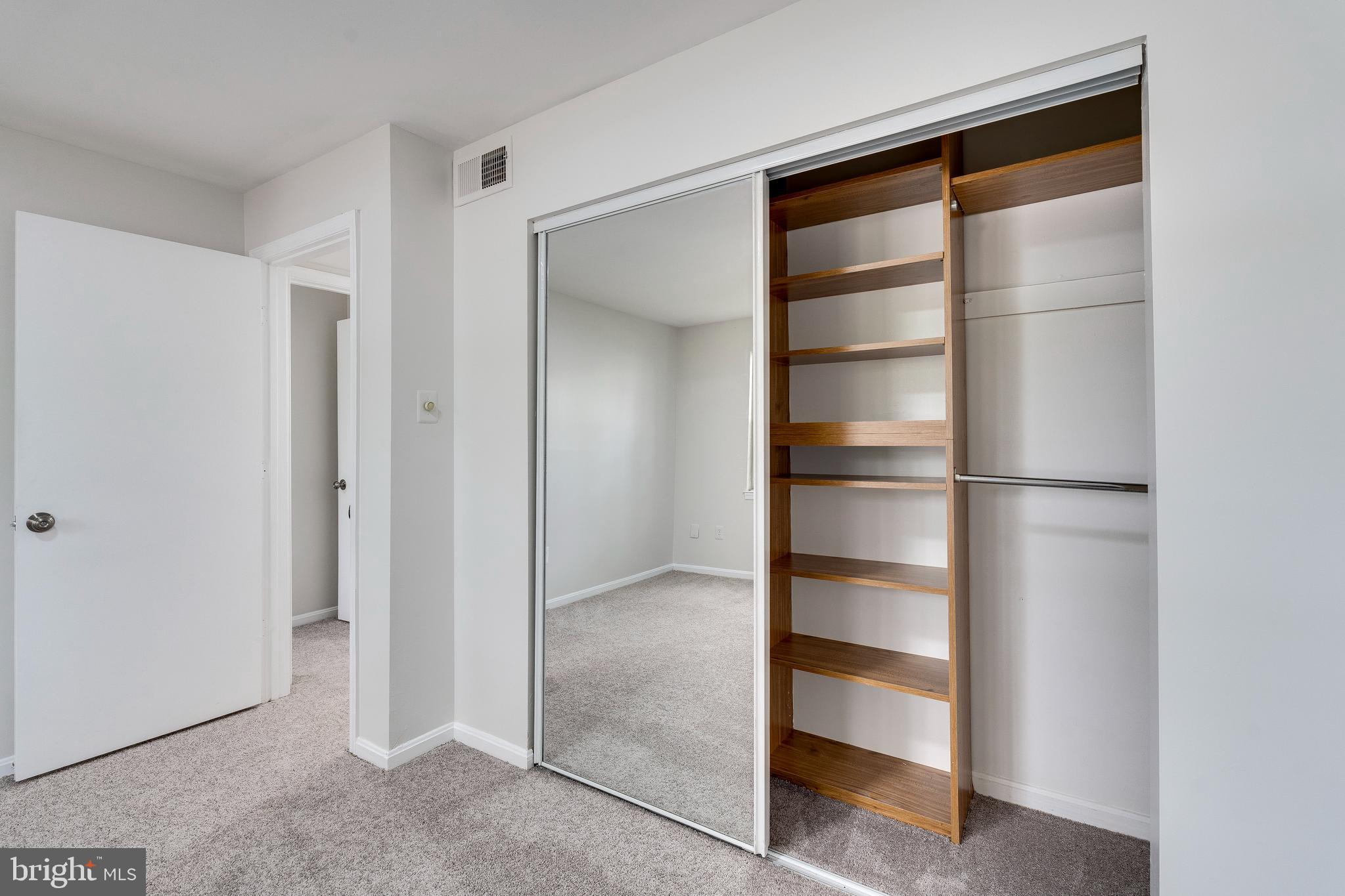 6 Normandy Square Ct #2cb