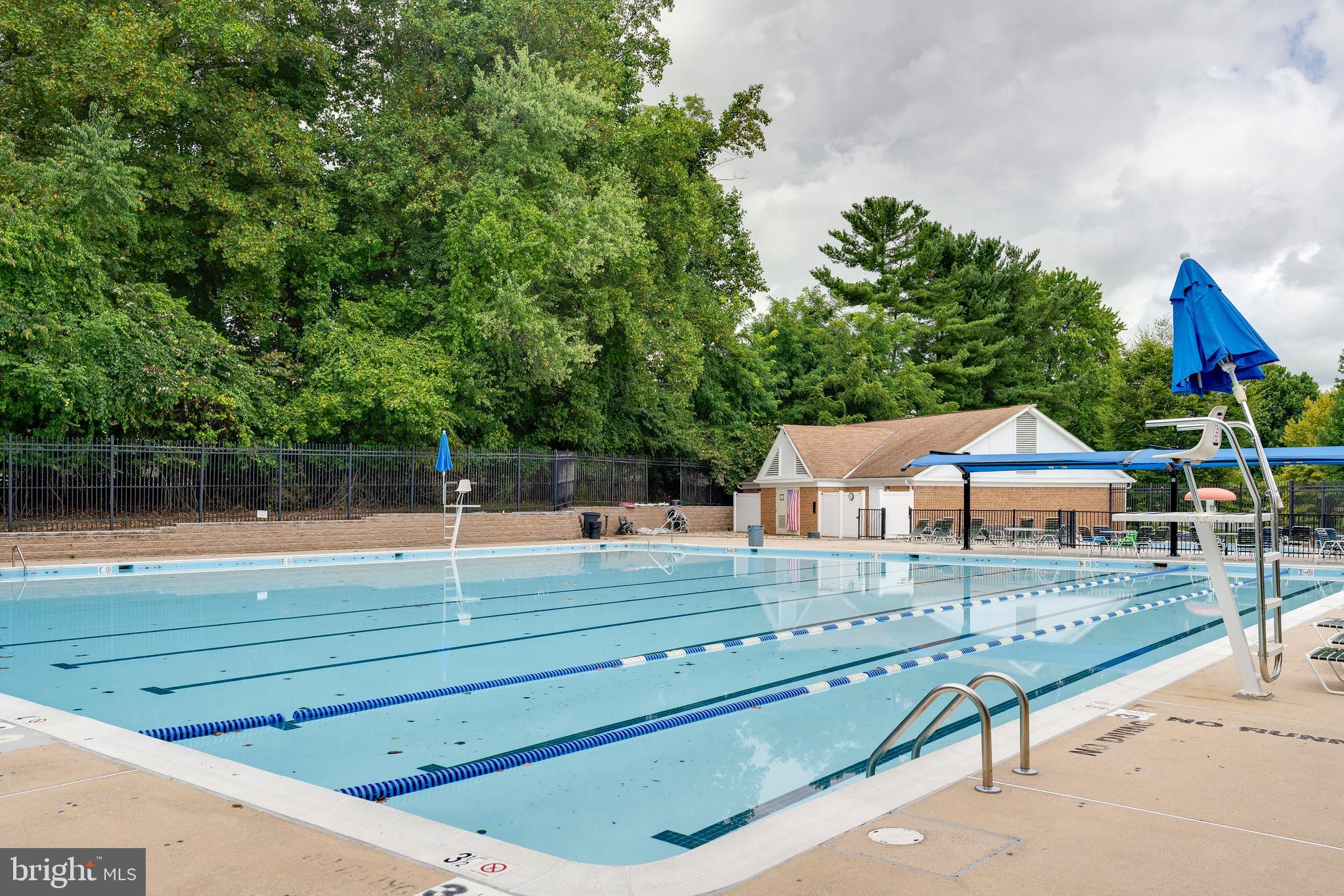 6 Normandy Square Ct #2cb