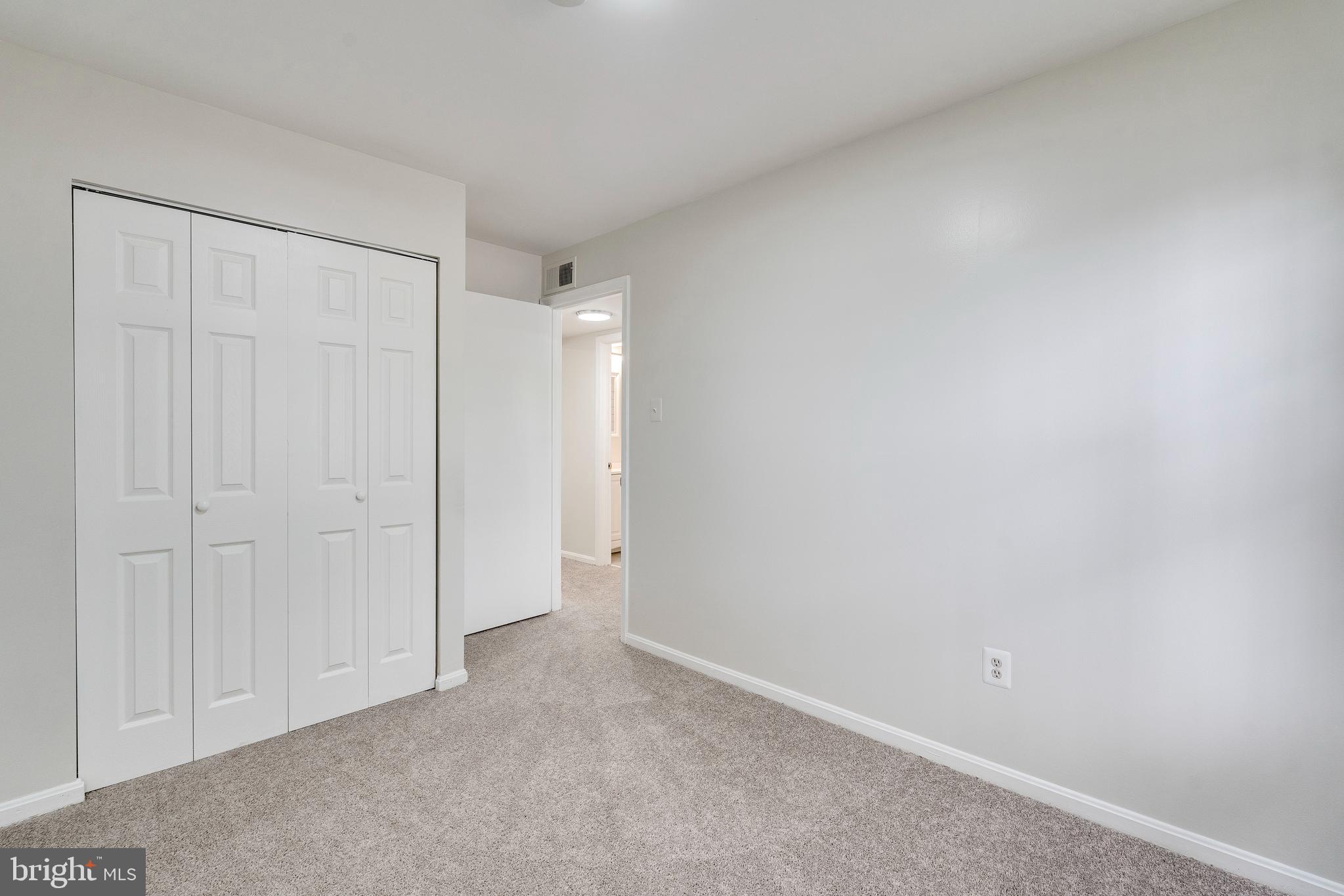 6 Normandy Square Ct #2cb