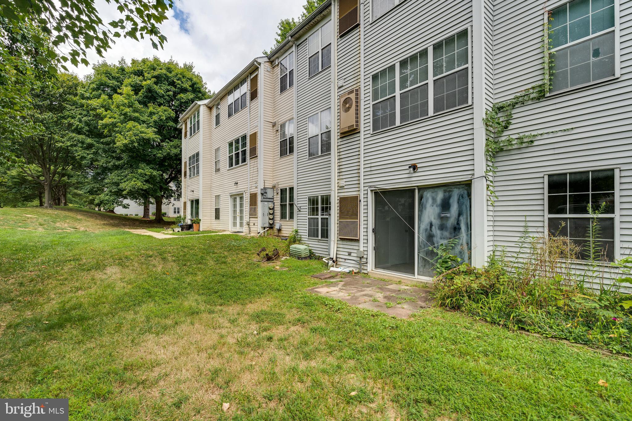 6 Normandy Square Ct #2cb