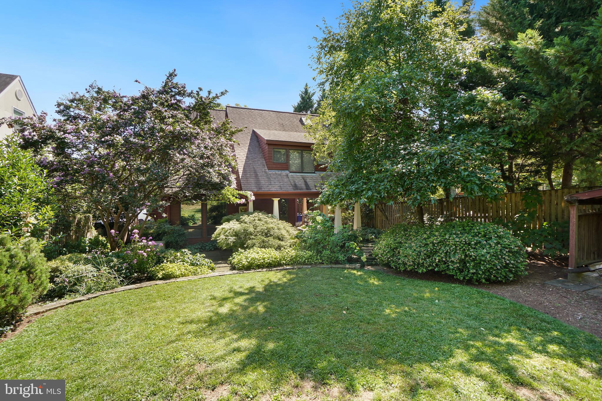 6 Montgomery Ave