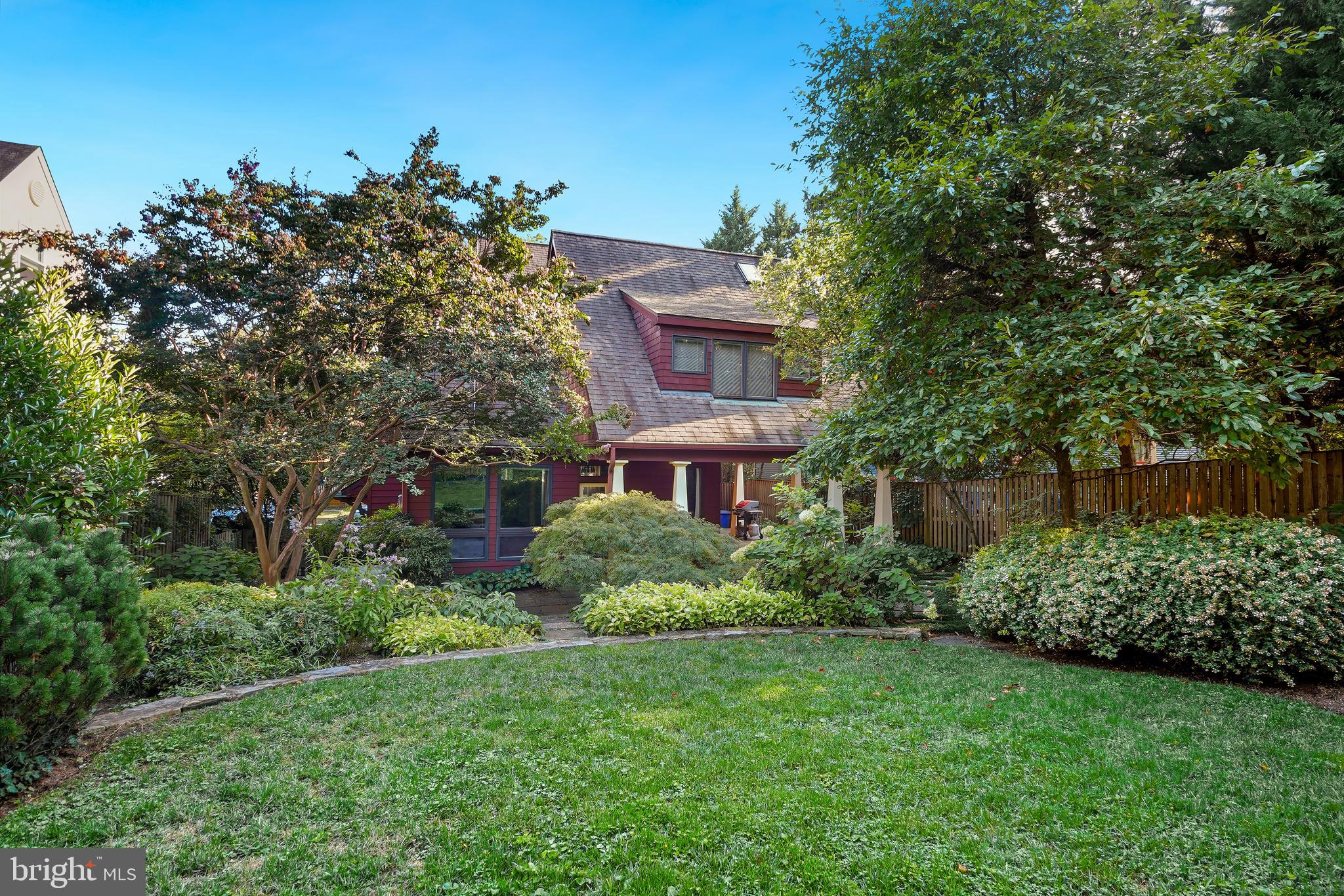 6 Montgomery Ave