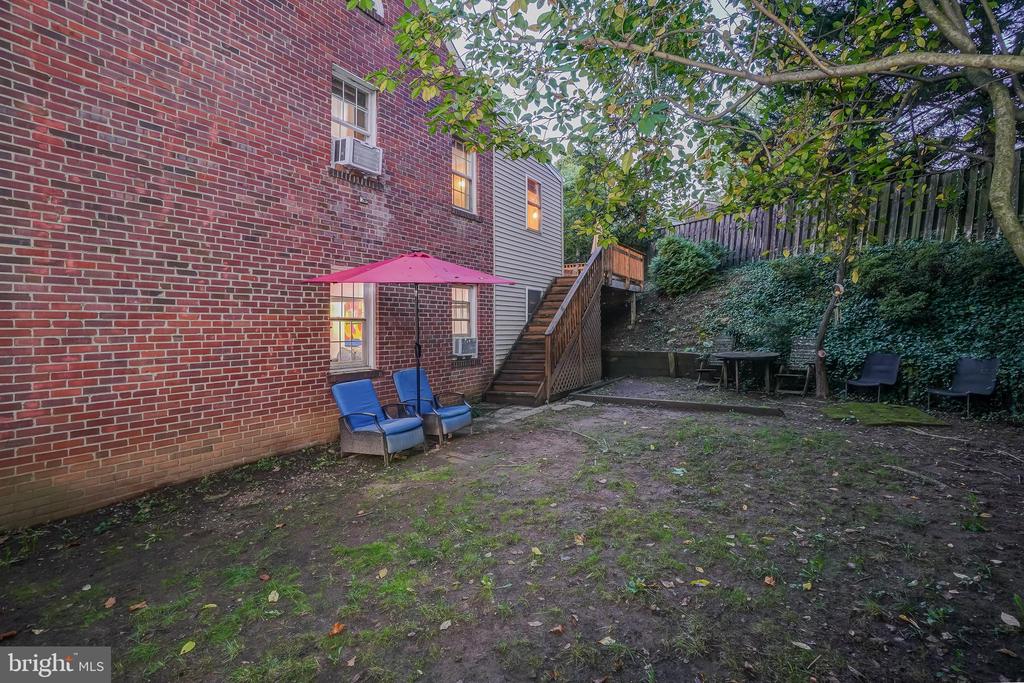 903 Erie Ave