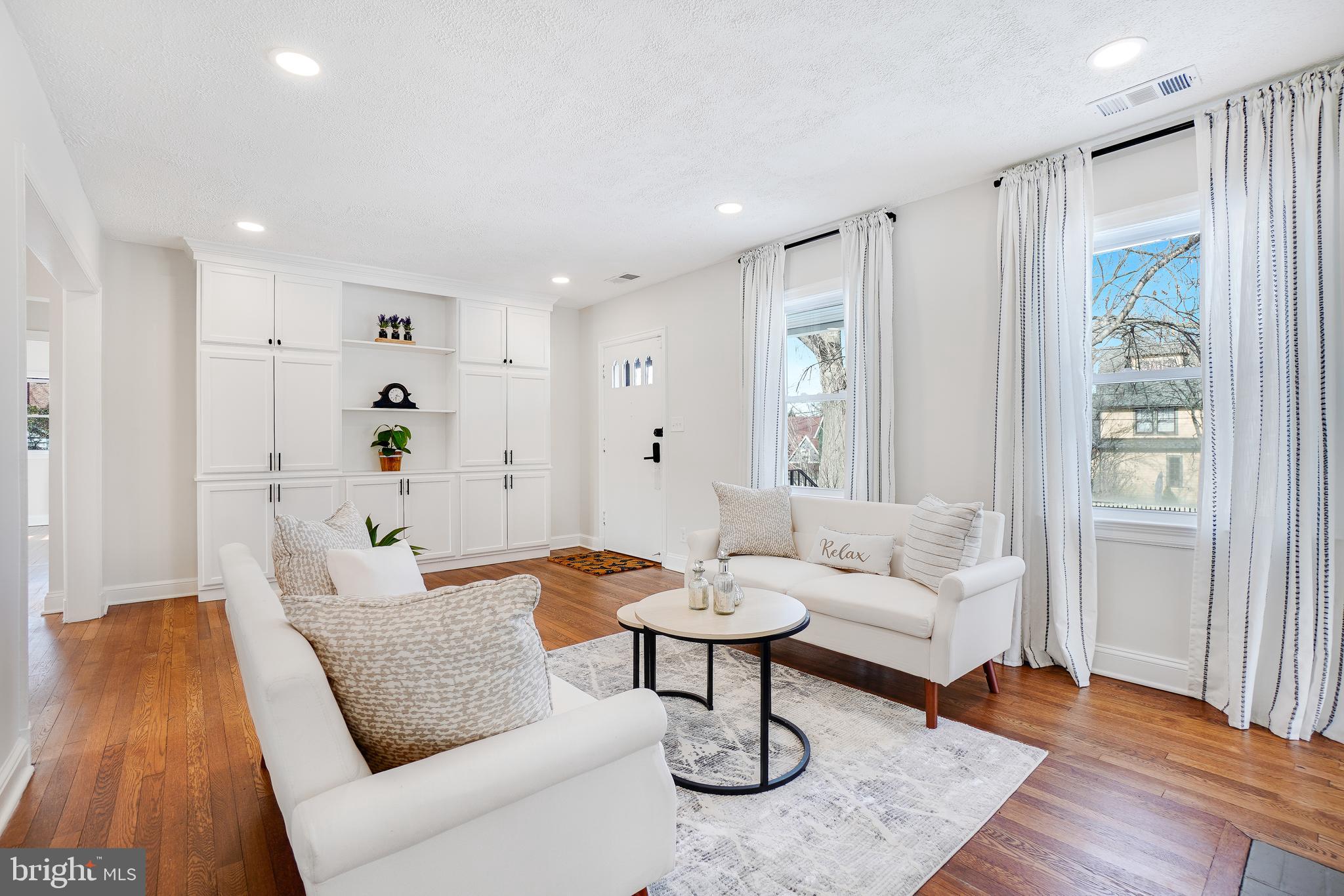 613 Pershing Dr