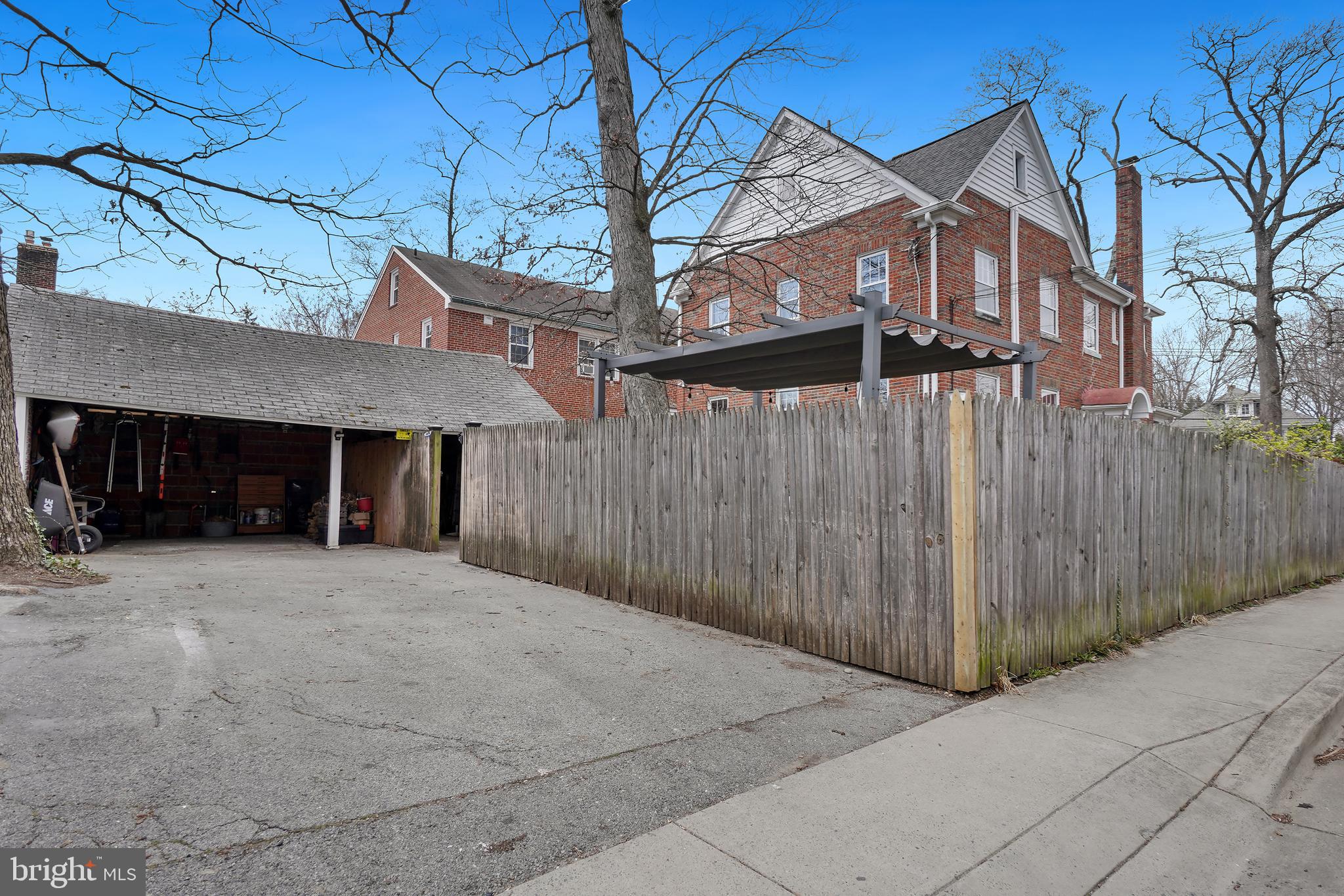 7429 Carroll Ave