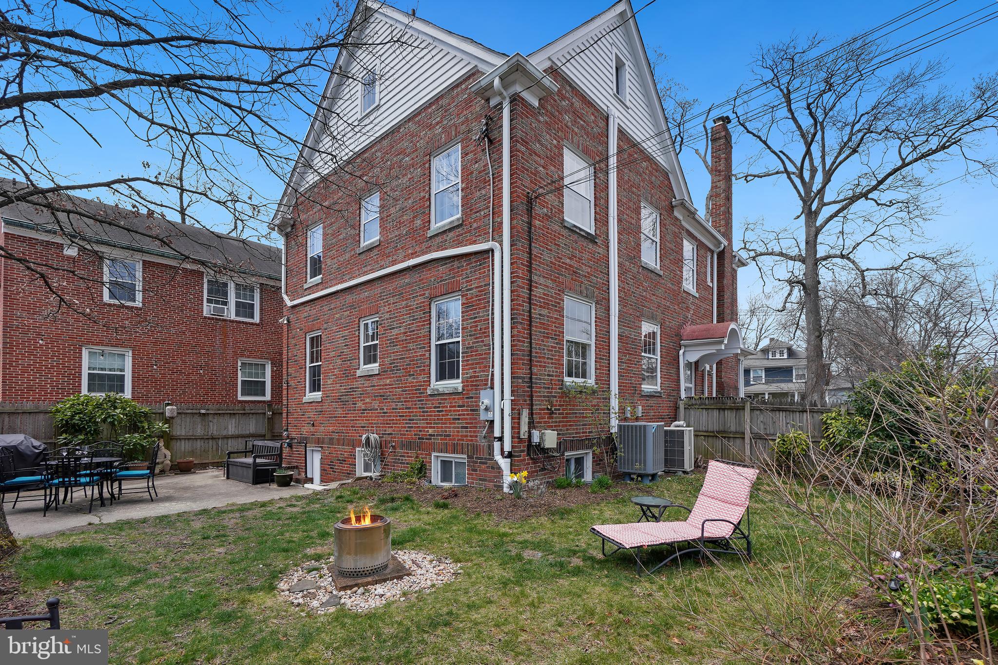 7429 Carroll Ave