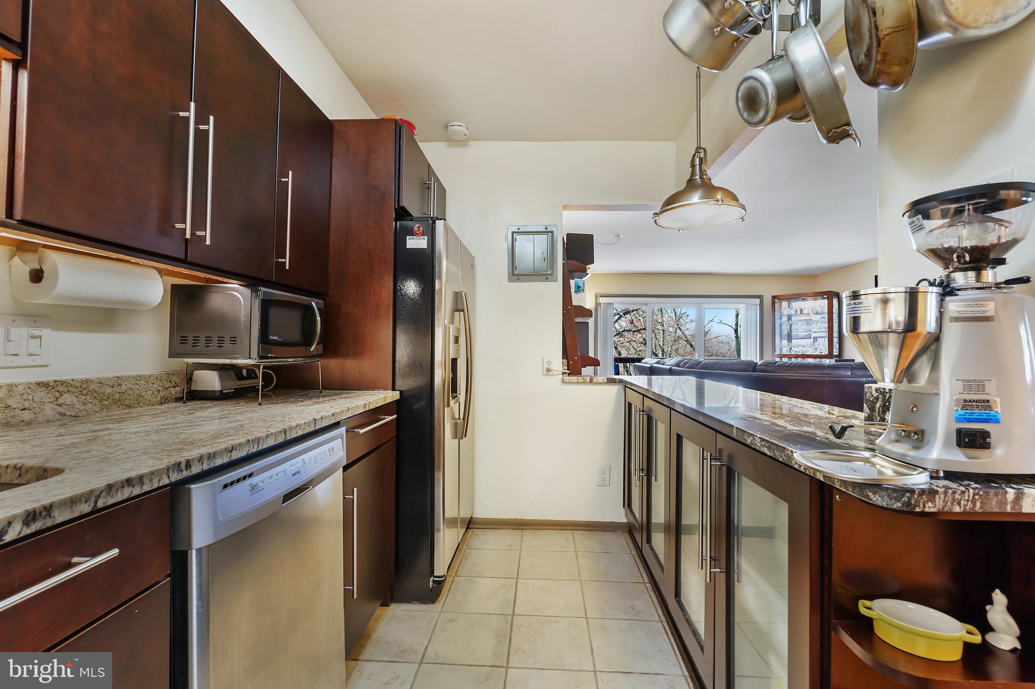 7420 Lakeview Dr #408w