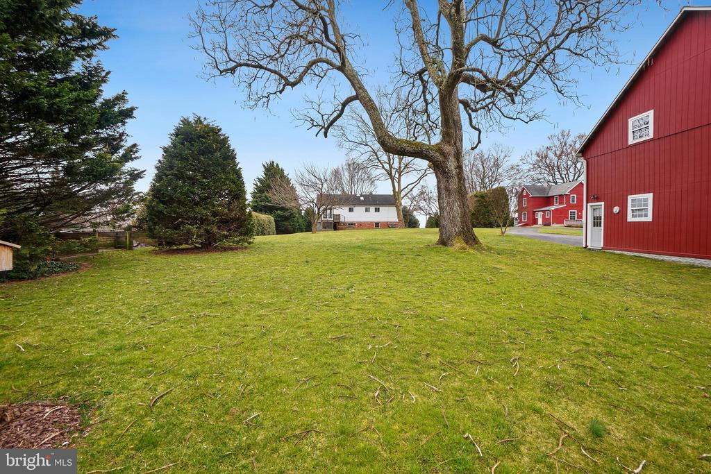 8819 Damascus Rd