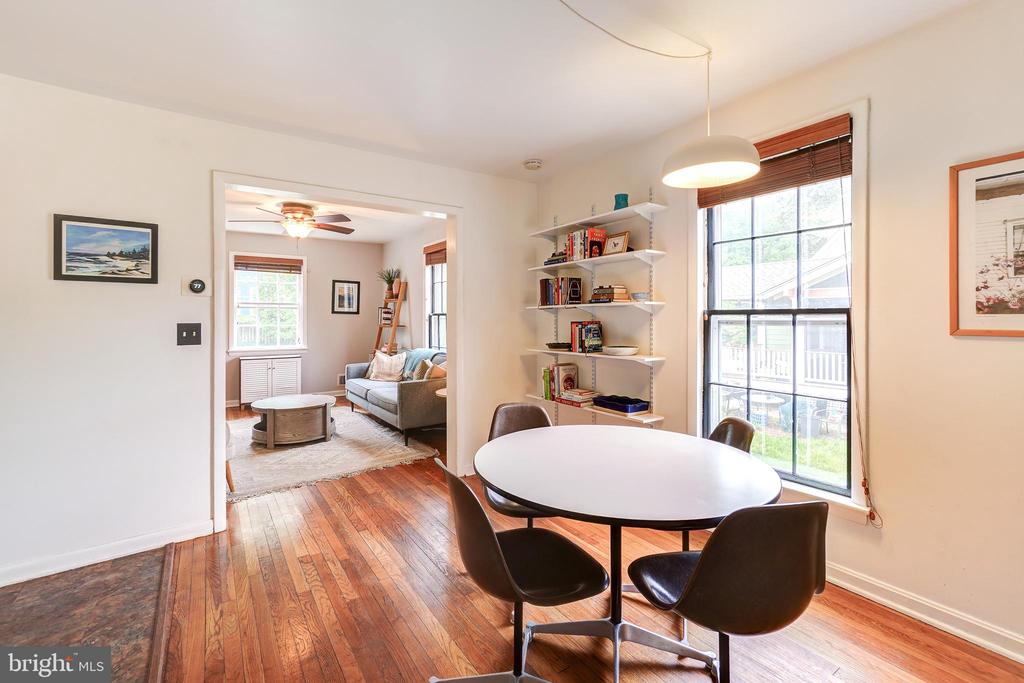 6809 Allegheny Ave
