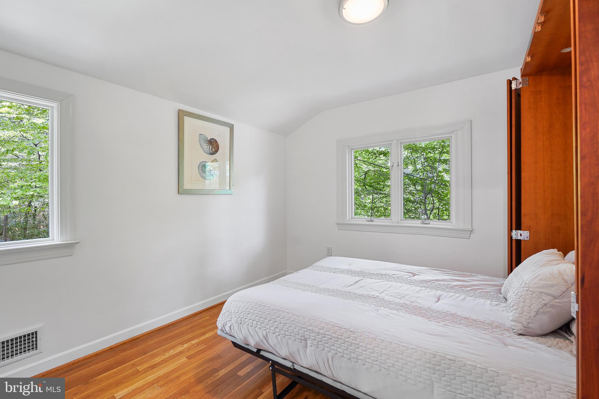 925 Sligo Creek Pkwy