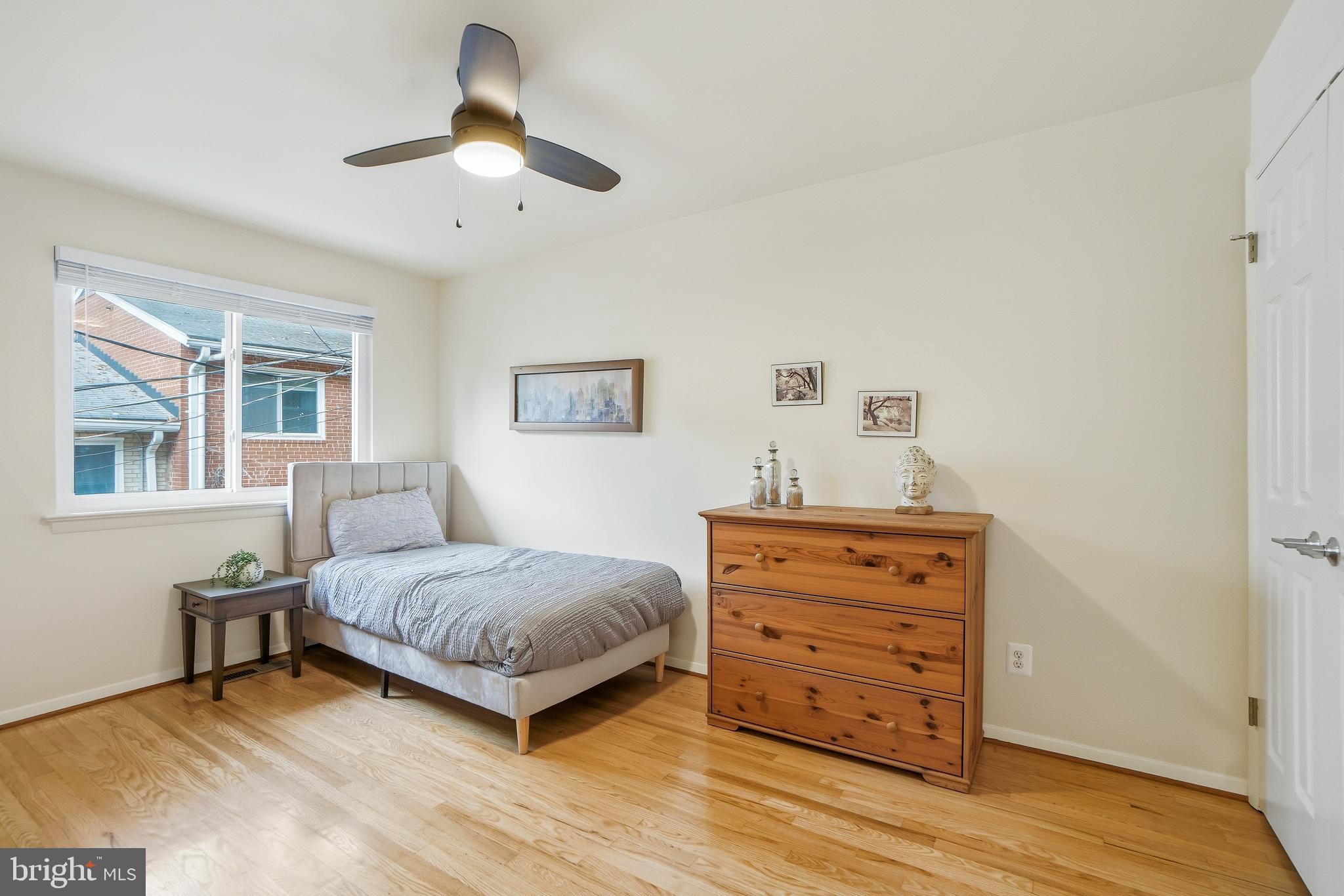 652 KENNEBEC AVENUE 2