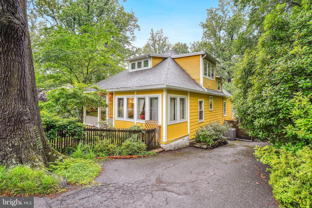 15 Jefferson Ave