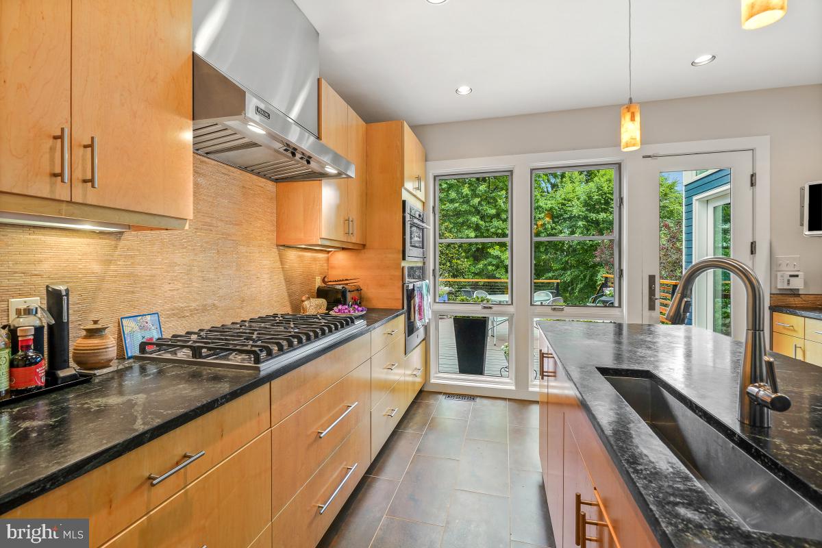 749 Silver Spring Ave