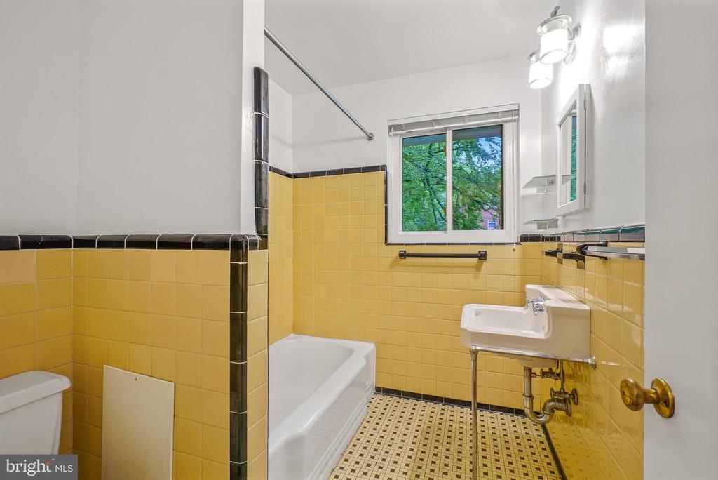8101 Sligo Creek Pkwy