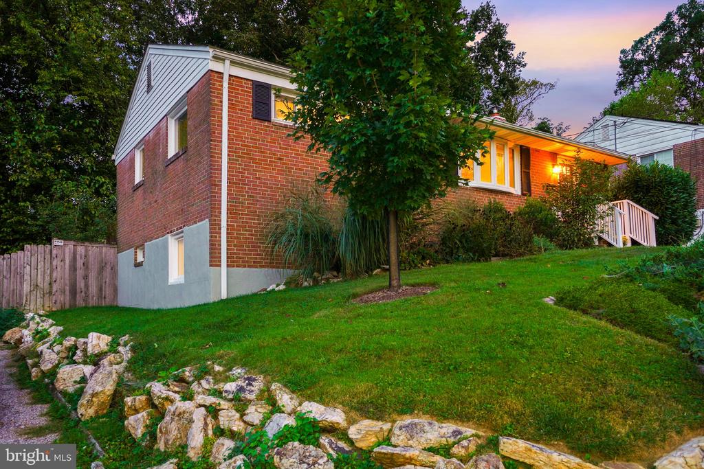 11421 SHERRIE LANE