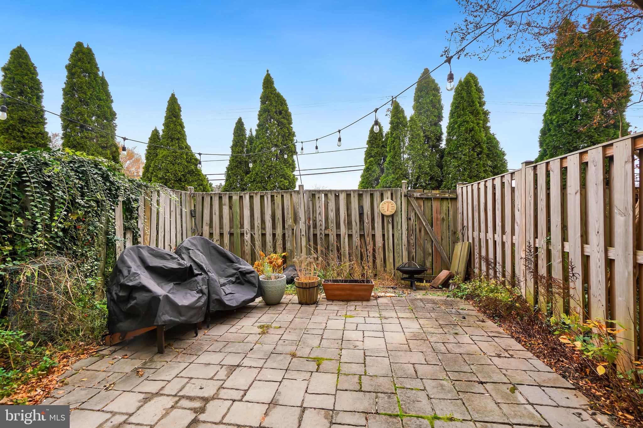 10 MARTINS SQUARE LANE