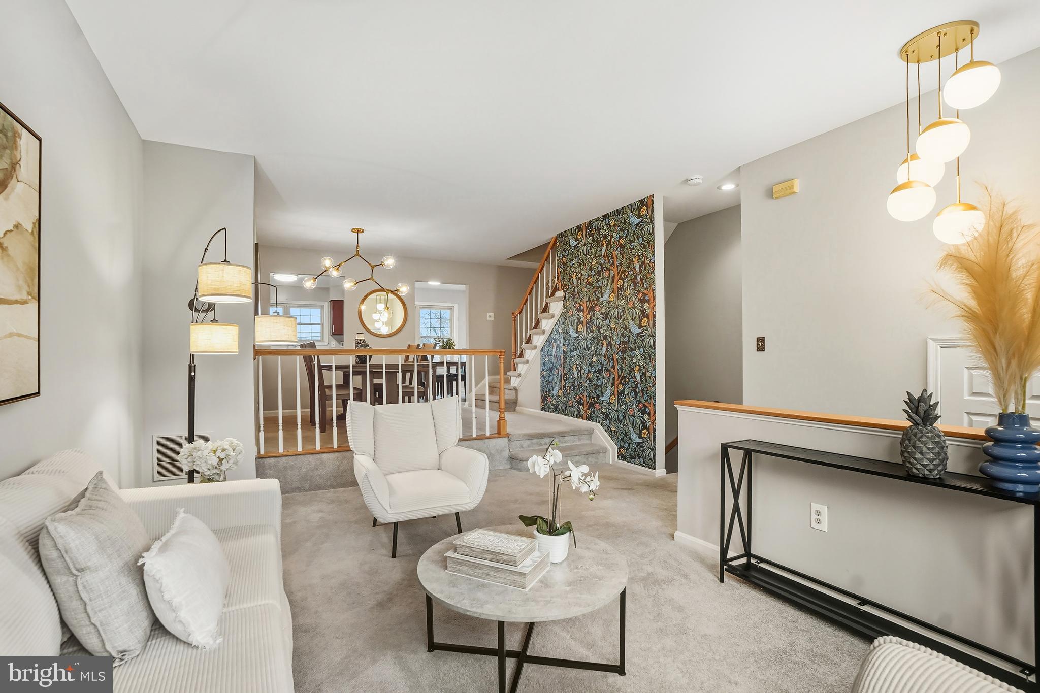 10 MARTINS SQUARE LANE