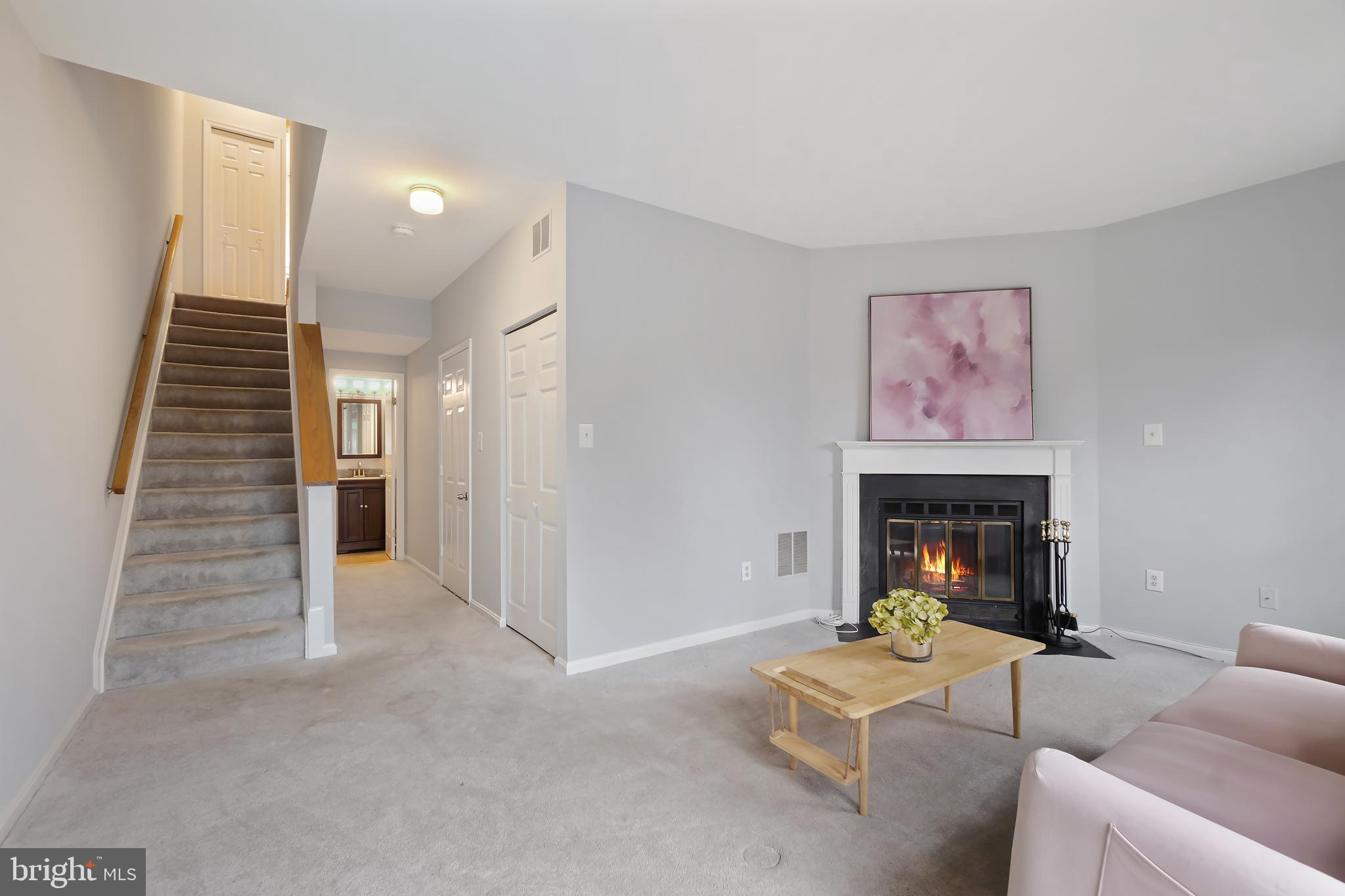 10 MARTINS SQUARE LANE