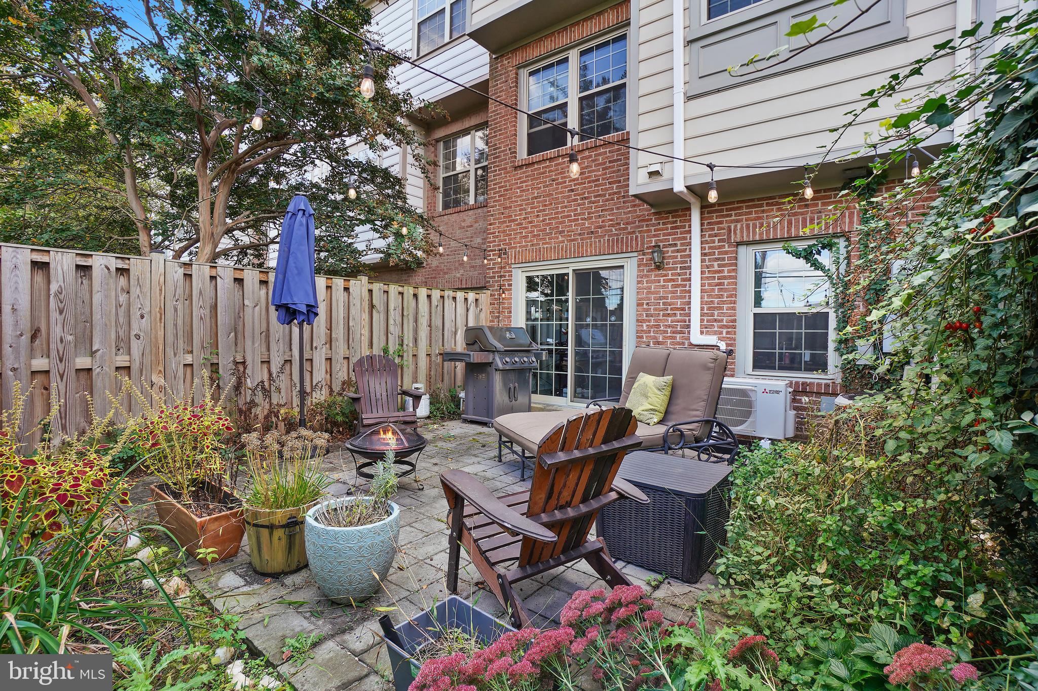 10 MARTINS SQUARE LANE