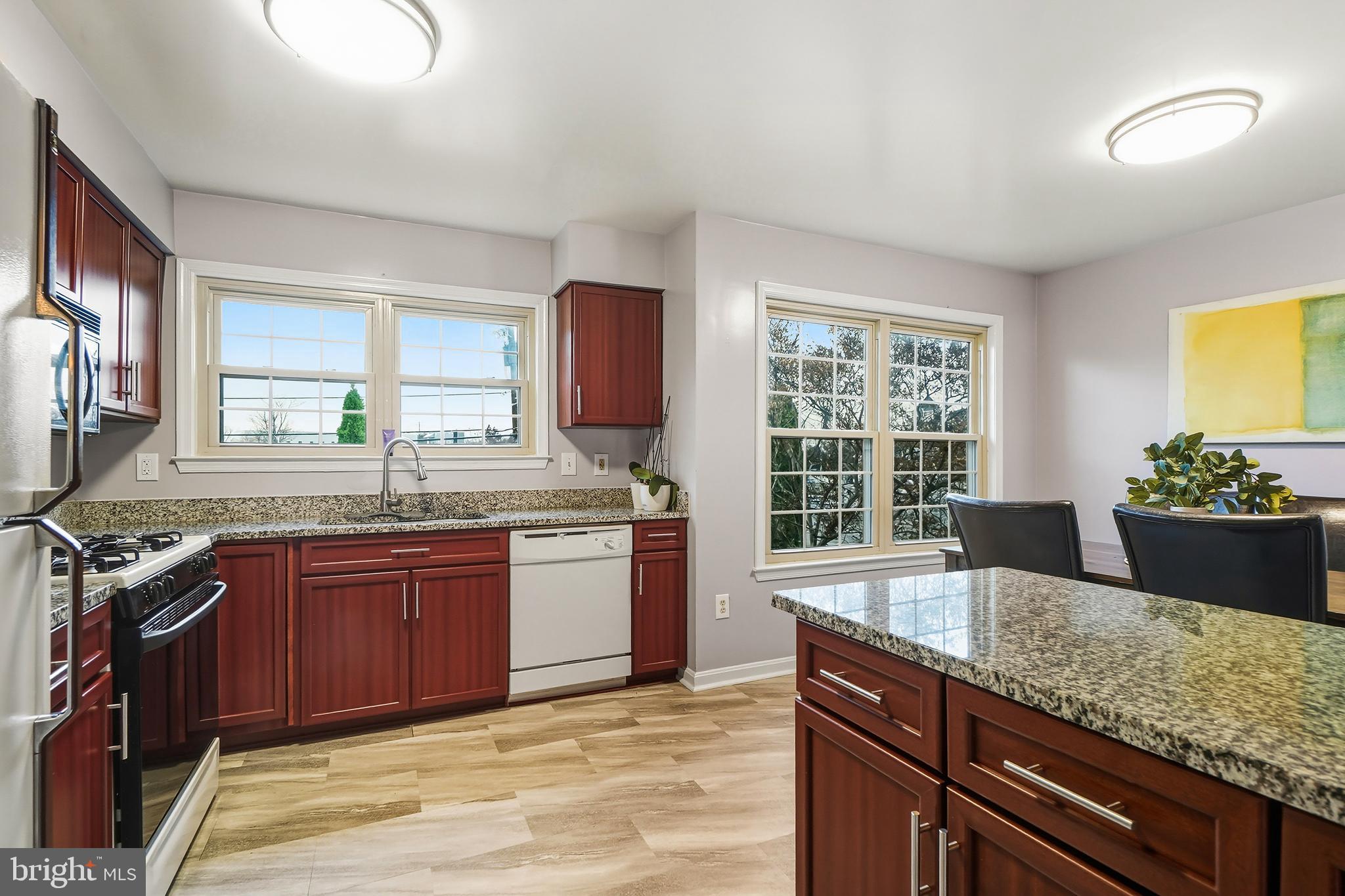 10 MARTINS SQUARE LANE