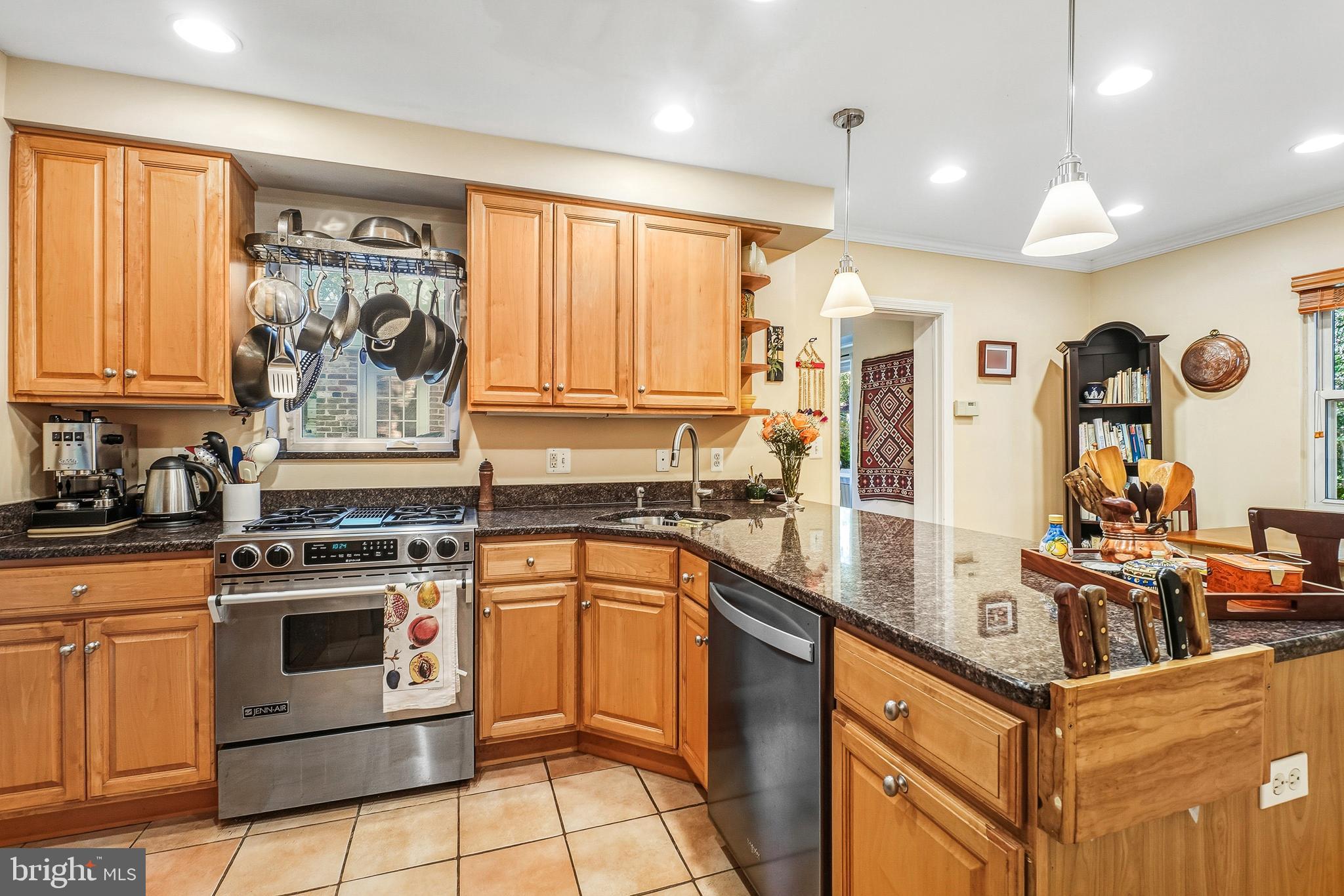 2907 FORSYTHE AVENUE