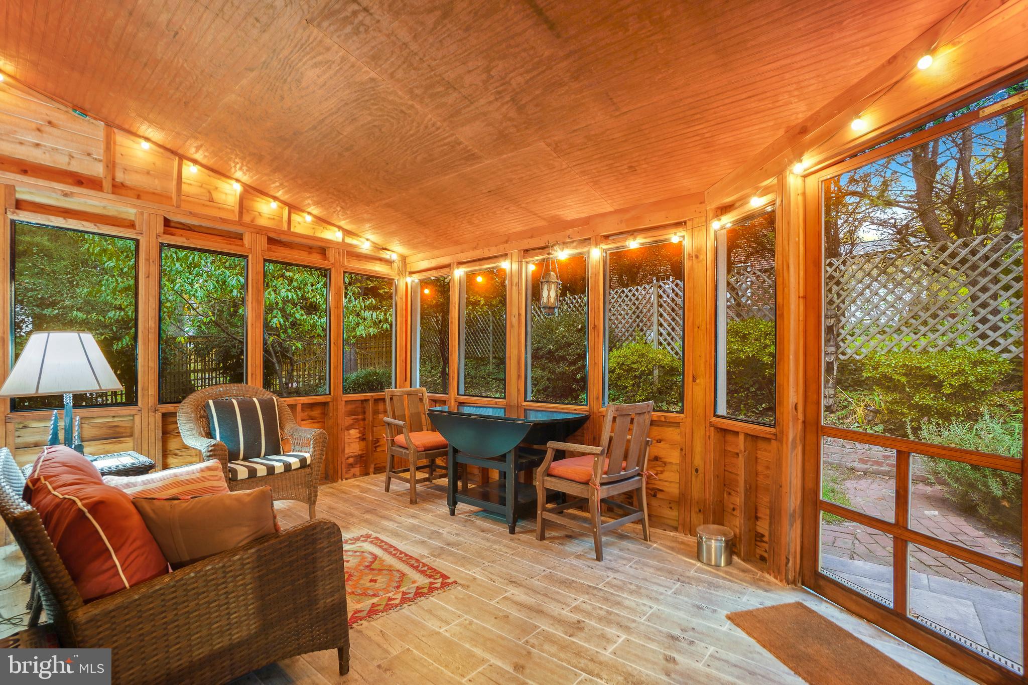 2907 FORSYTHE AVENUE