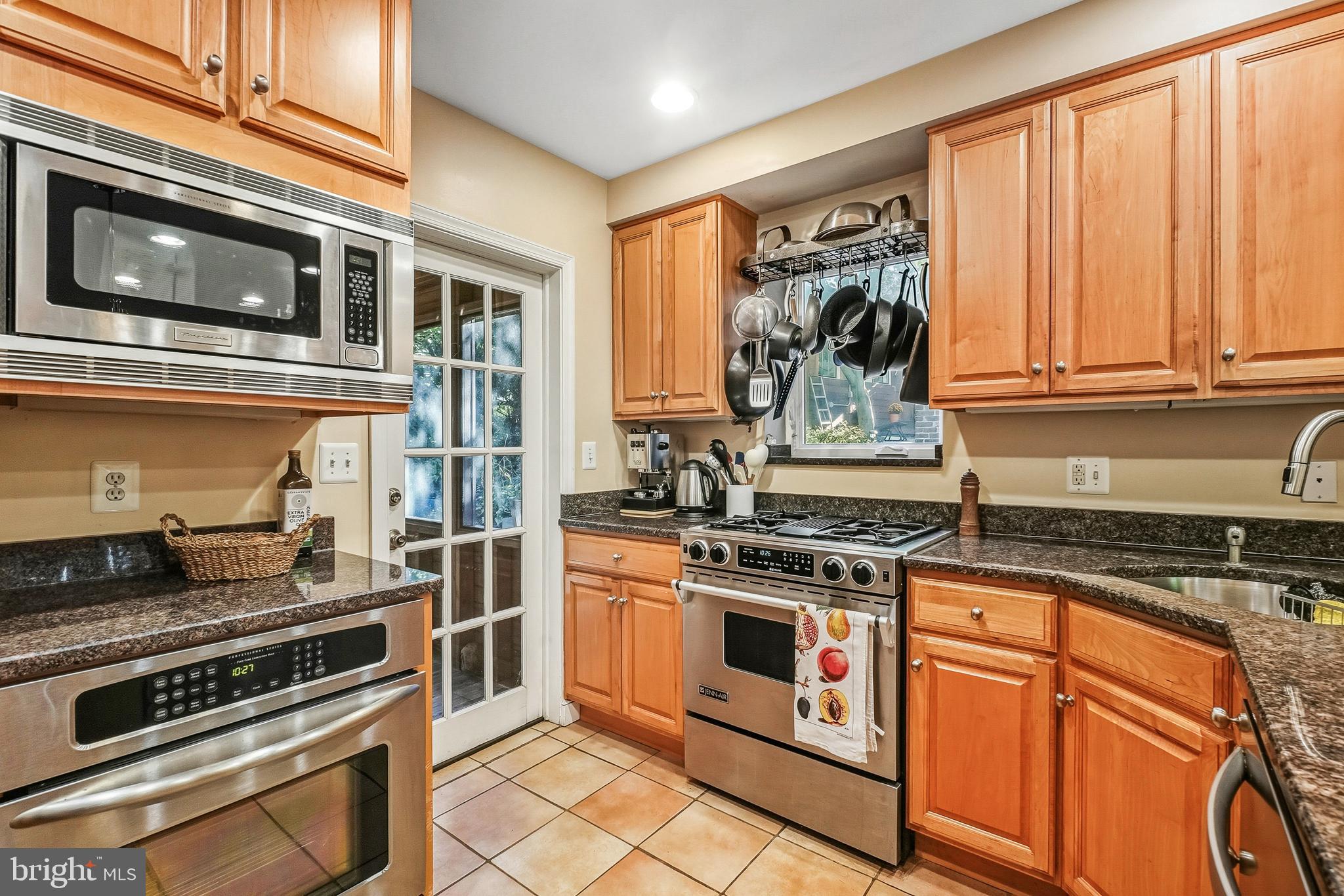 2907 FORSYTHE AVENUE