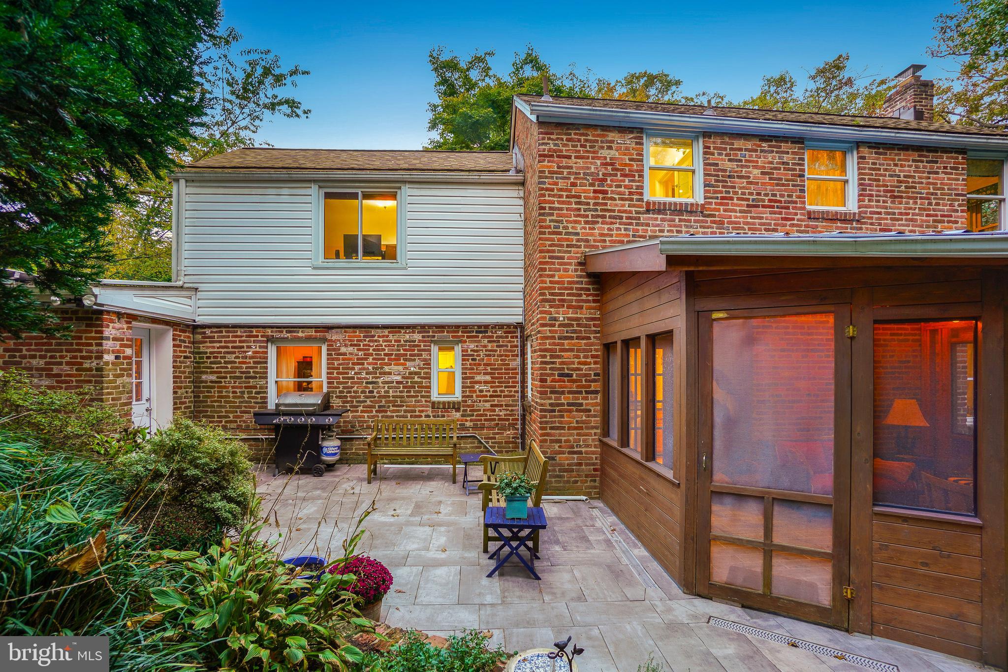 2907 FORSYTHE AVENUE