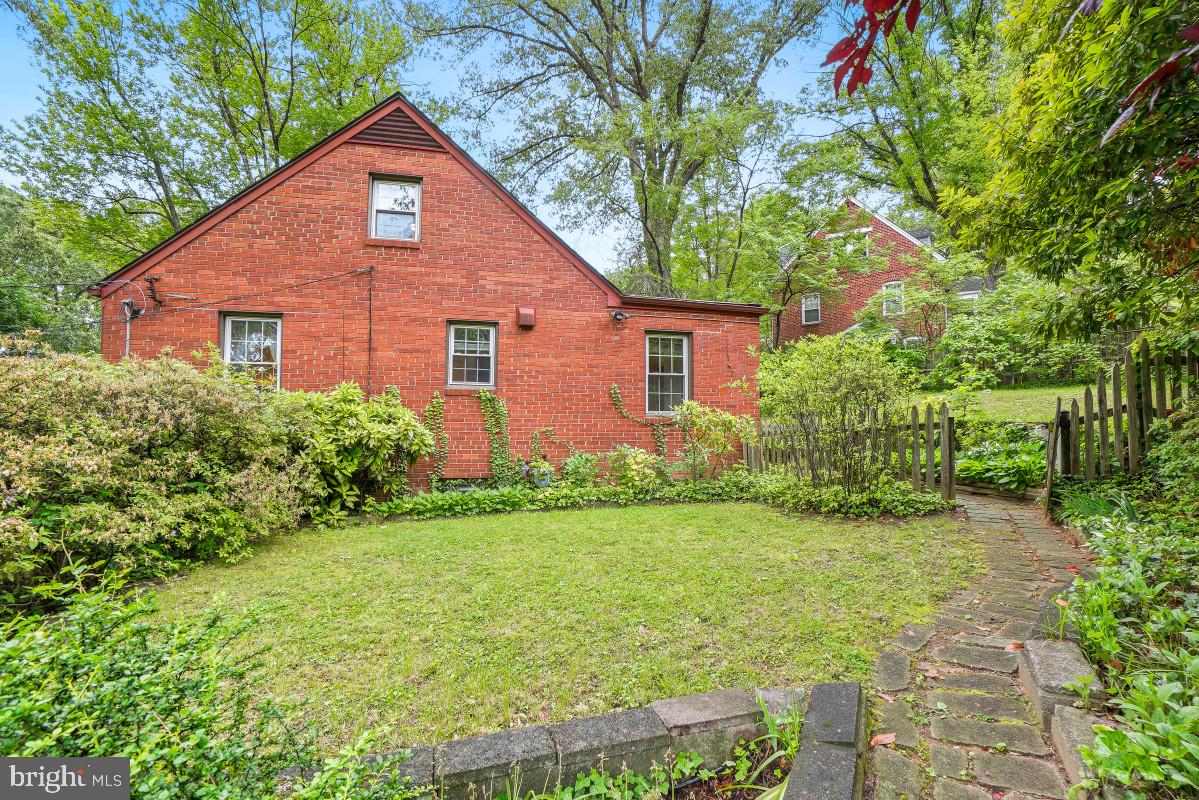 8318 HADDON DRIVE