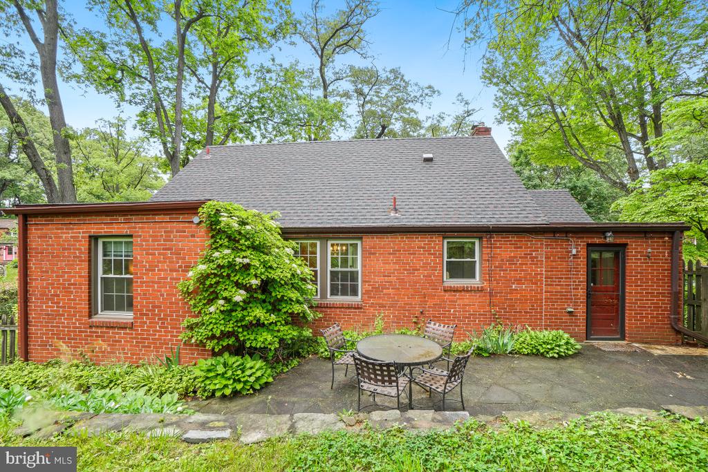 8318 HADDON DRIVE